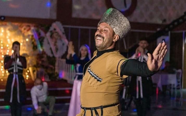 7B9E9E8E B8E2 4C47 Bc26 86D257992F66