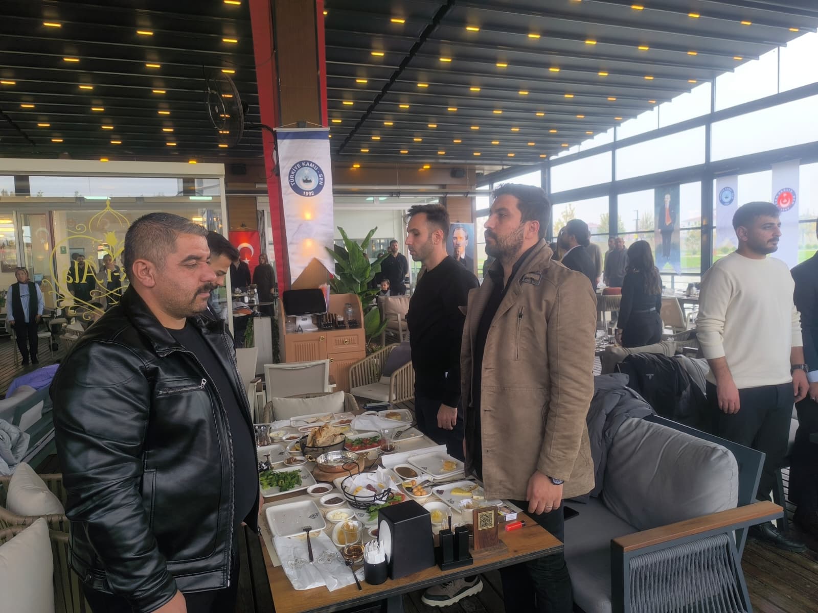 803F3220 D6D8 4054 Ba16 147537D6D483