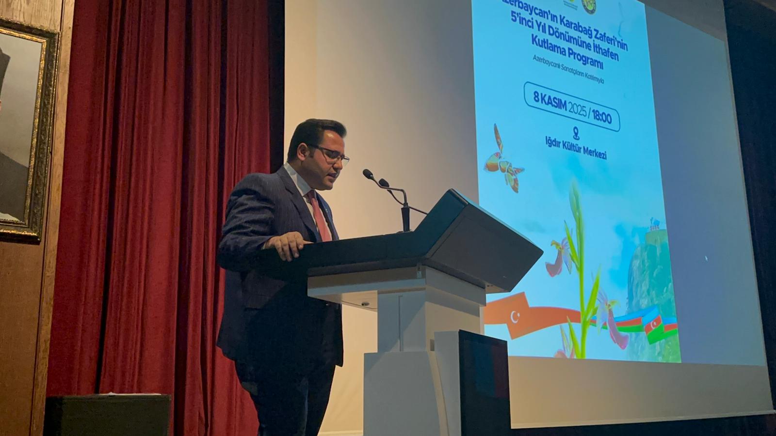 8511A831 5826 456F Ac94 Dc7Fb16593A6