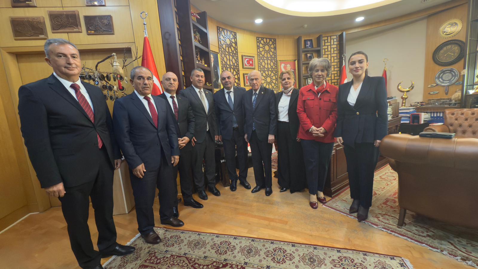 89986F91 1106 443D B93E 6511B0C9A4Be