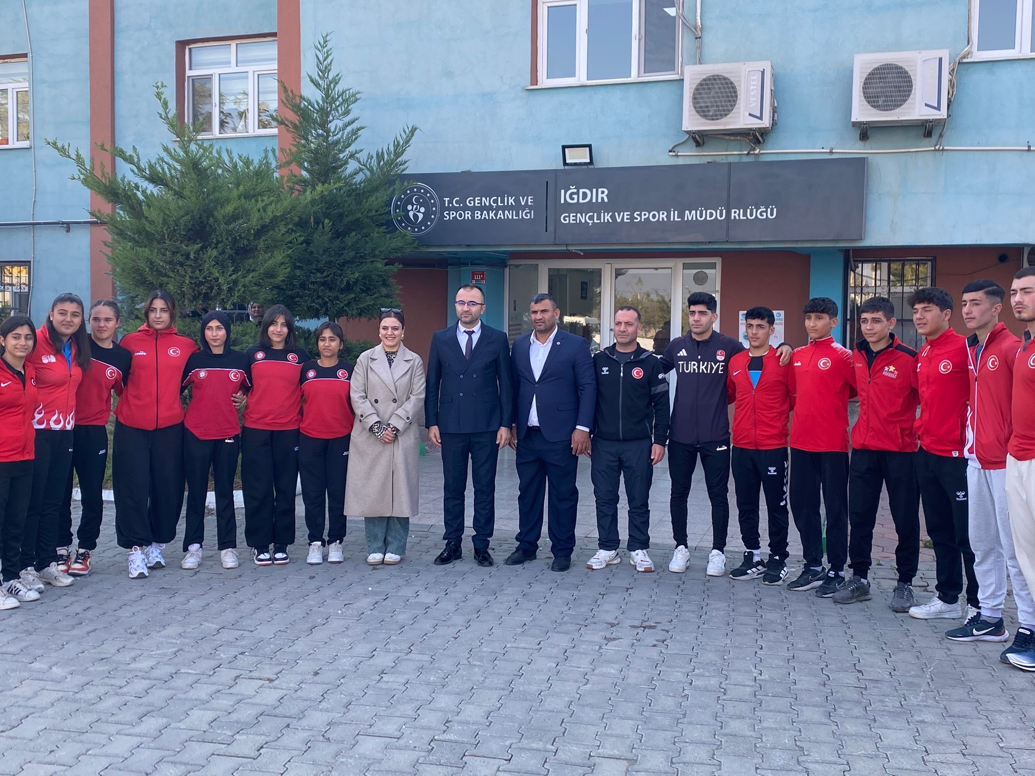 A B E99 F28 C F68 4135 B D B F 5 F83517 B849 A