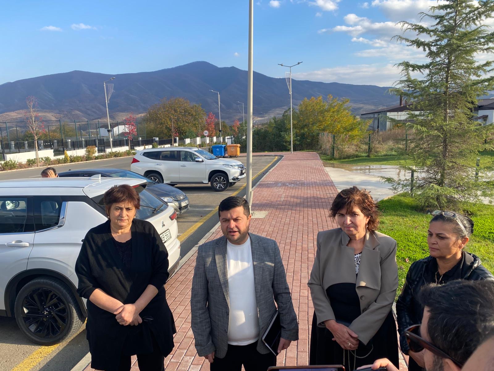 Bad6120F 8A42 4Fcd B465 28319Fe4F5Ff