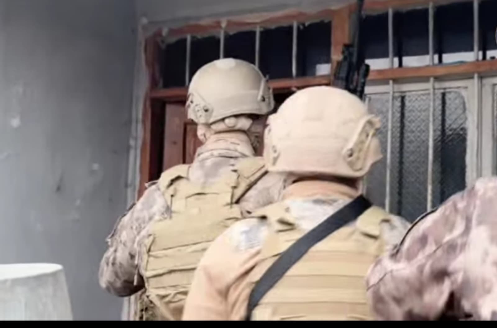 2051E0F1 33F2 4499 A108 14Eb28E531C0