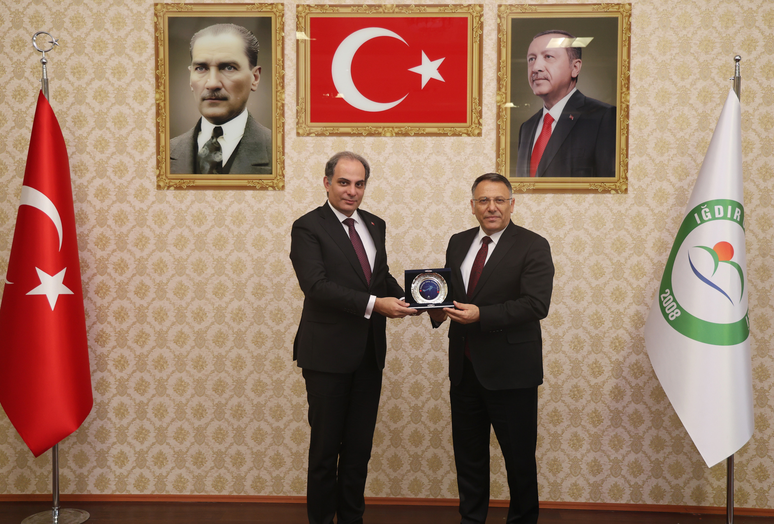 27Ae2927 0966 44D6 Bc66 55Cc24566504