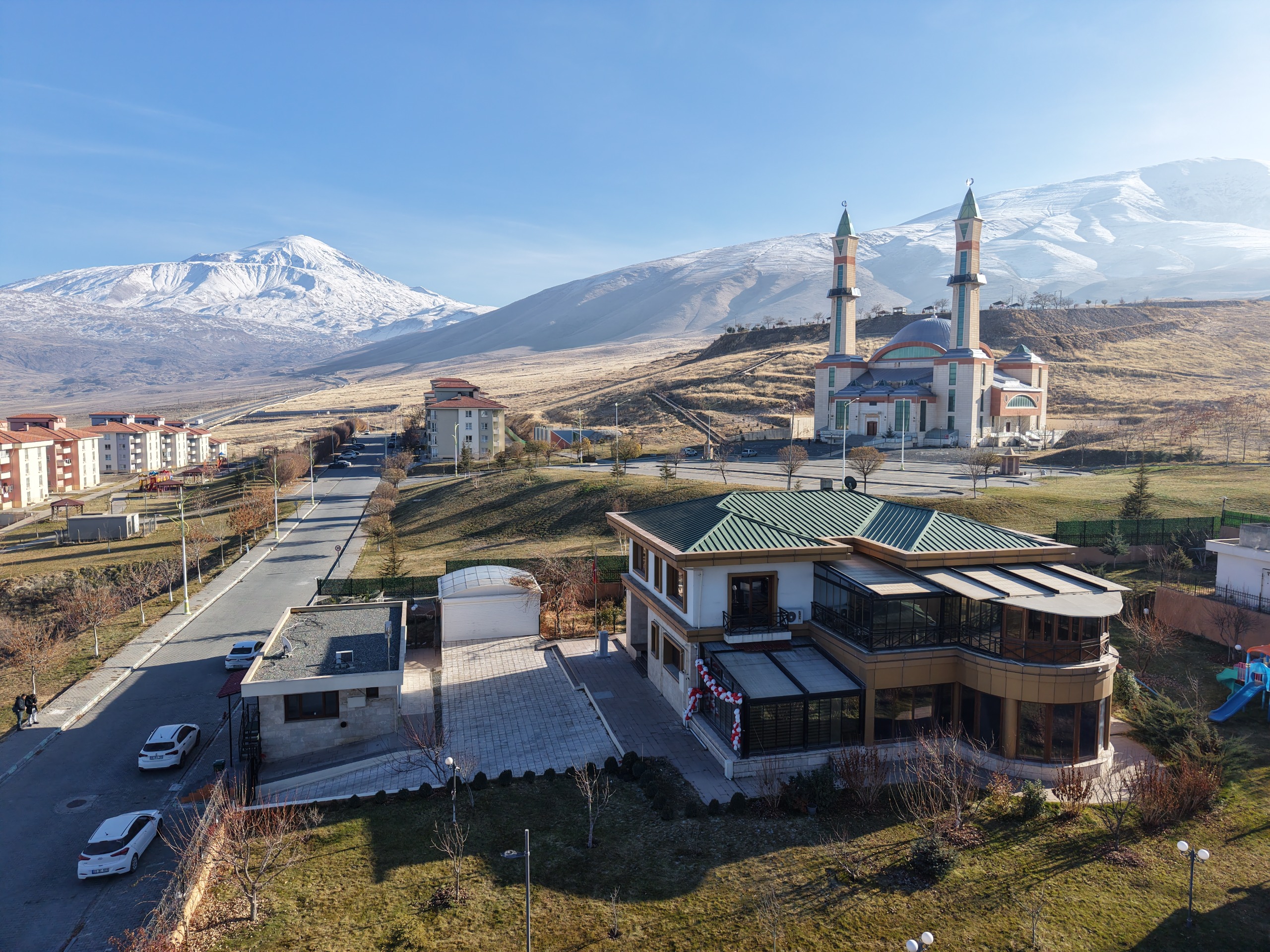 4352714F 654C 478F 8A04 11E00E0D15F7