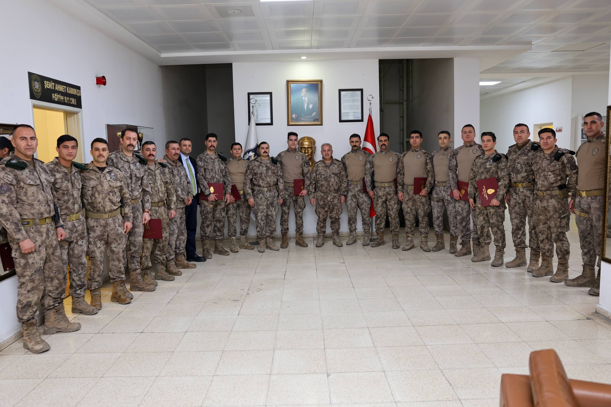 600323605 1179437414336866 7158240941172537297 N-1