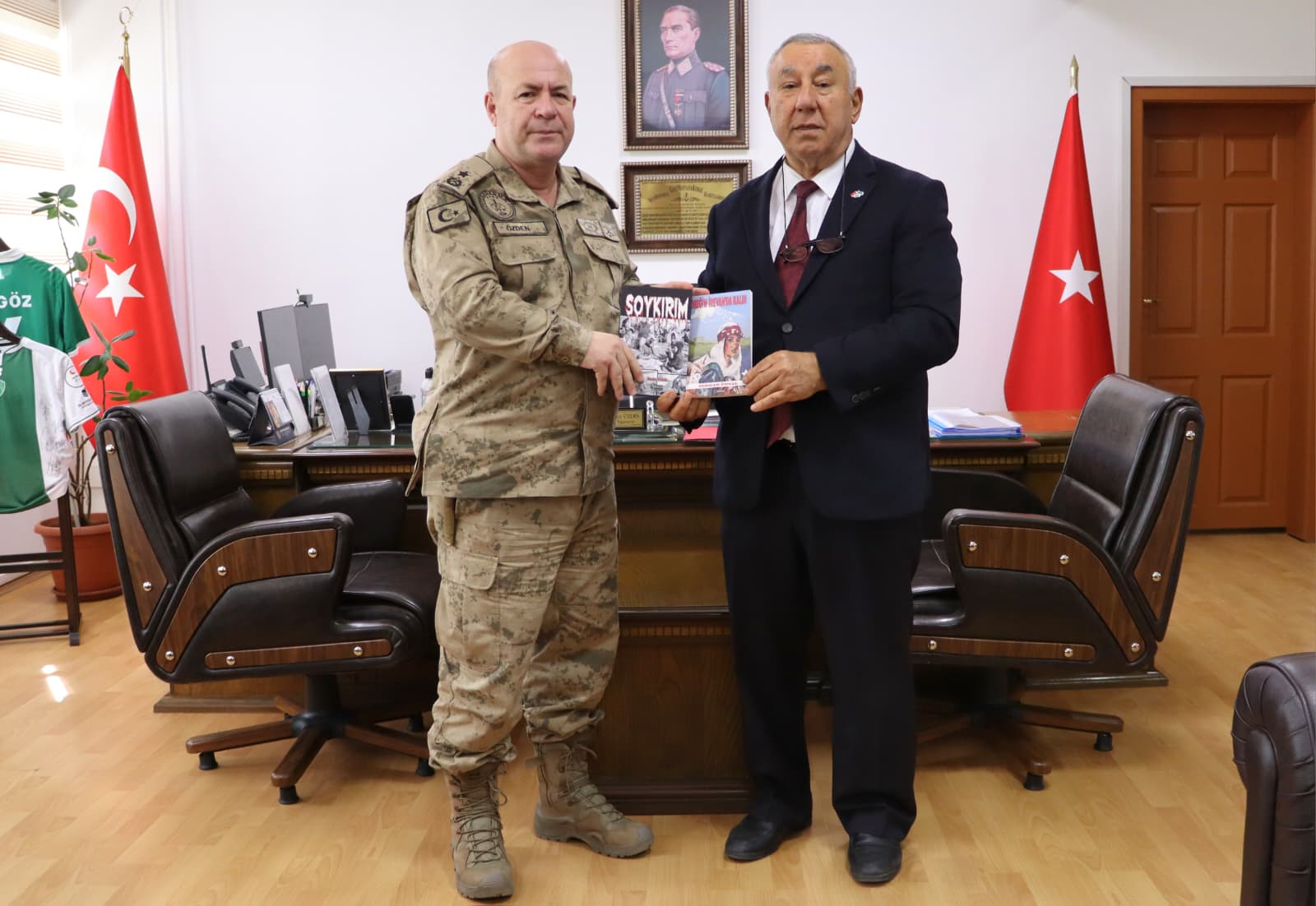 32Ee1Af5 F4C5 441C 89Ae Abd285C5D5Bd