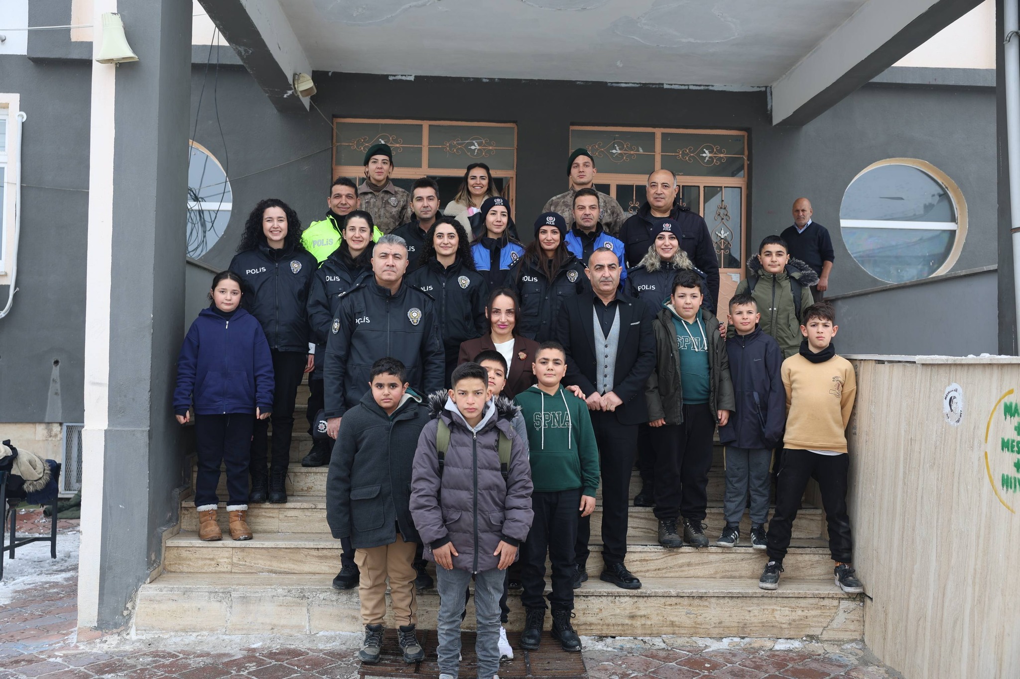 612526989 1190905596523381 1922739371713271113 N