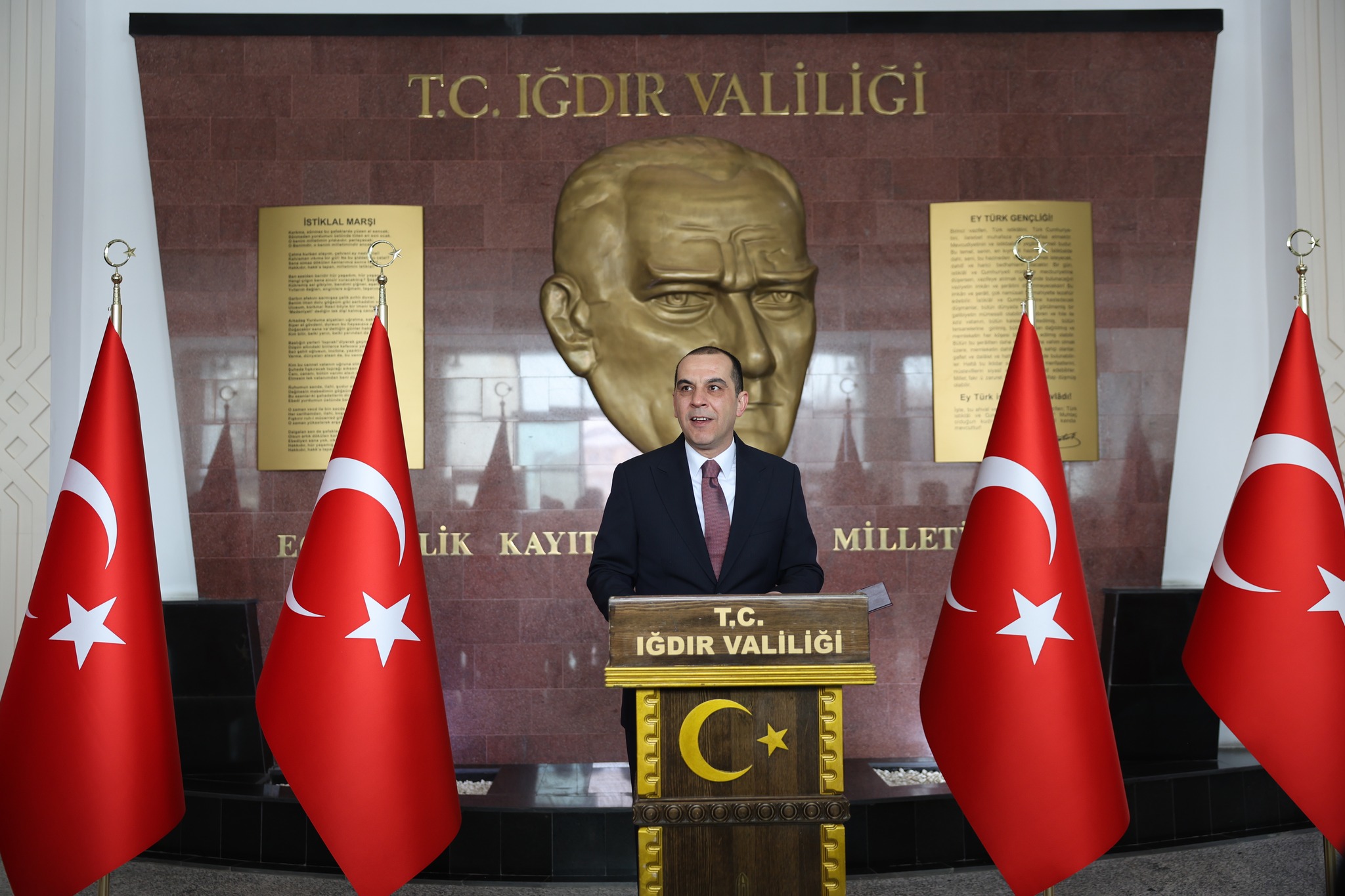 615956611 1362902802532461 4523882920667428997 N-1