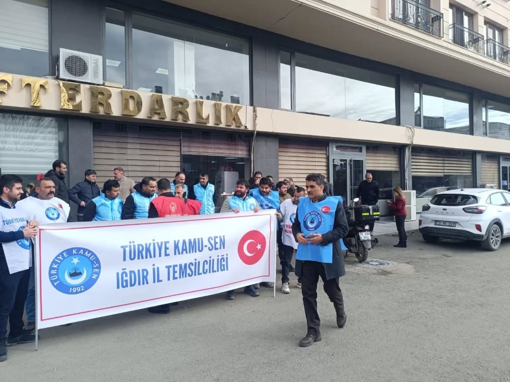 617037838 18308297836271657 7589487973911888435 N