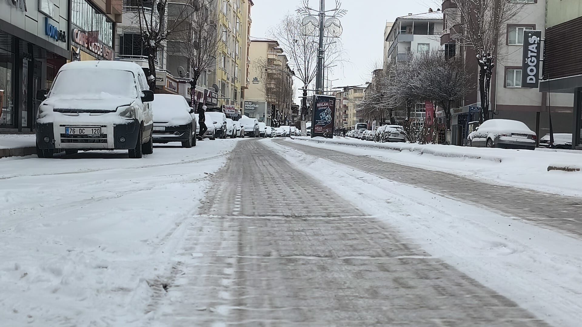 63D8365B A9C8 44De 8893 B955F249C813