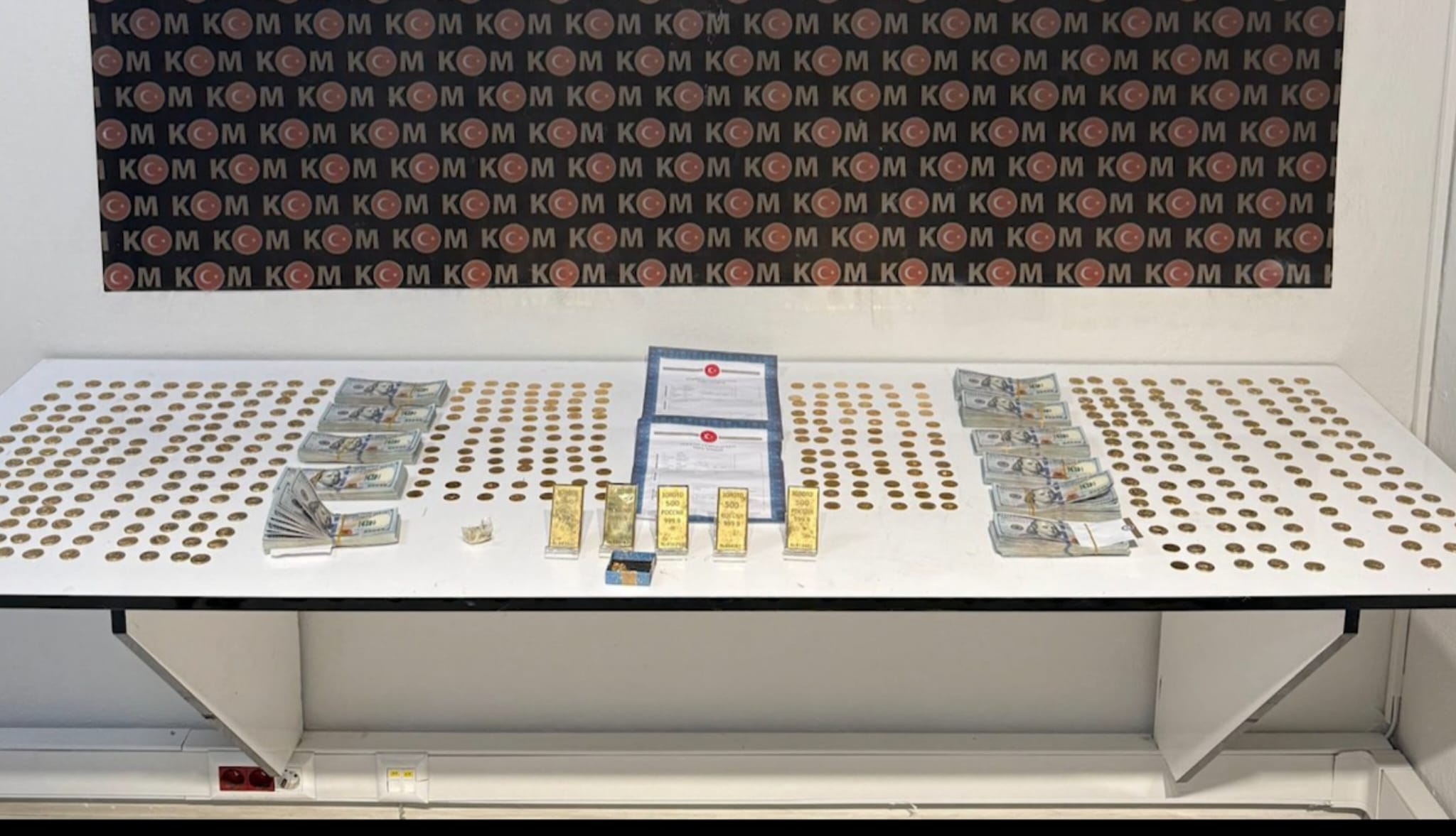 8Fe09C4B 8F50 413A A21D 3A2B21403A4A