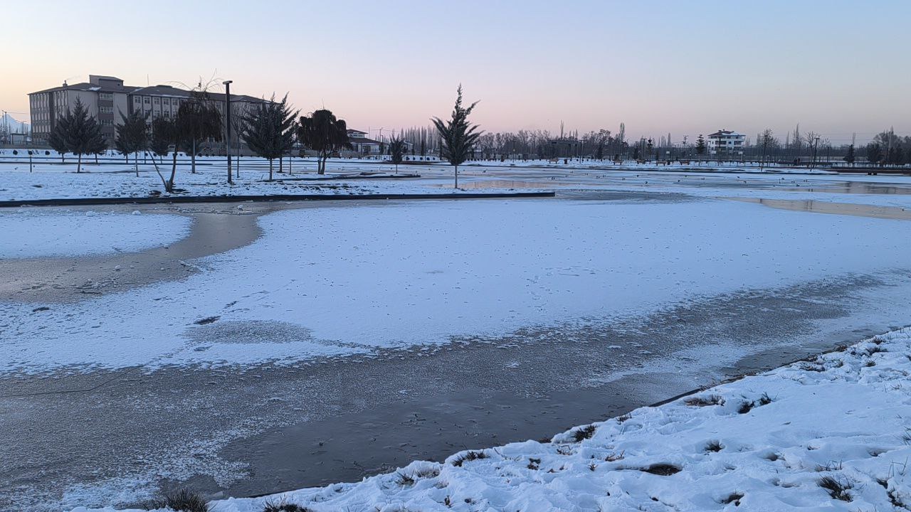 D64B9A42 C9E0 48D9 88E8 44B8Be062064