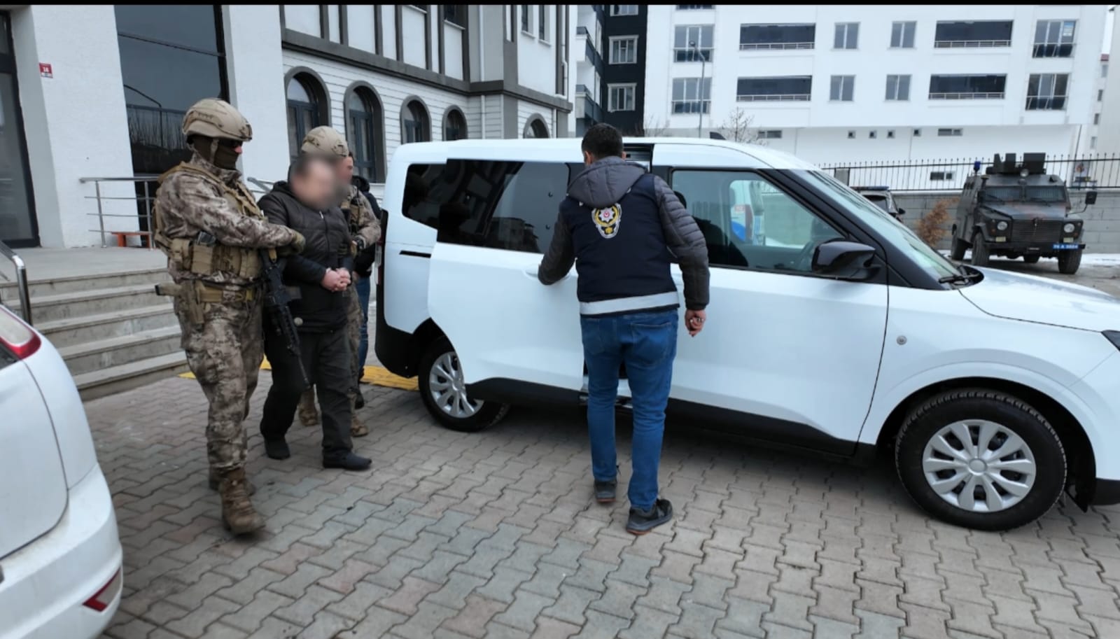 E1282F01 4707 4C73 A870 D0Dabcfef91C