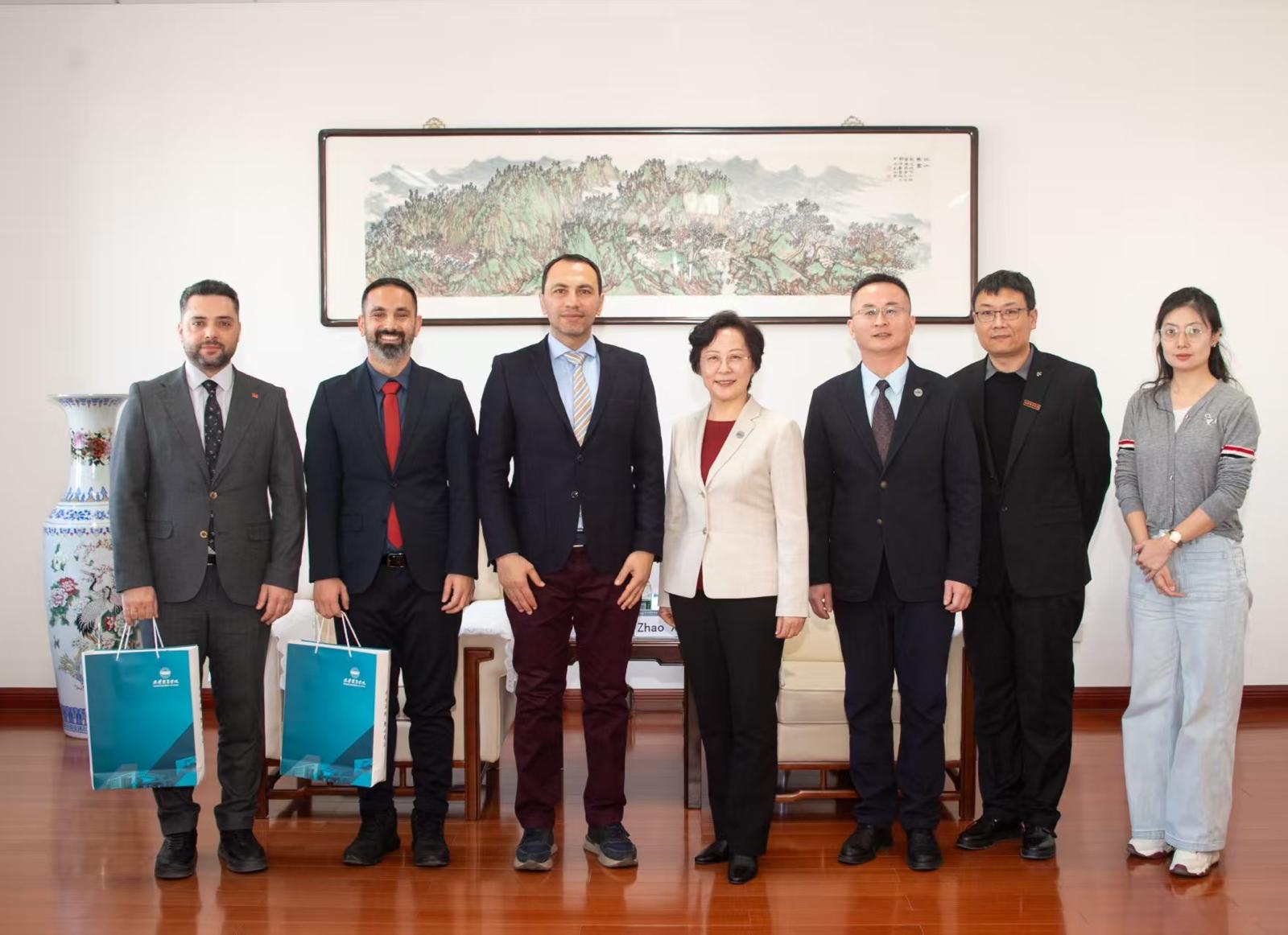 E94A422A D9Cb 4229 9A6E 255E1Fadef7E