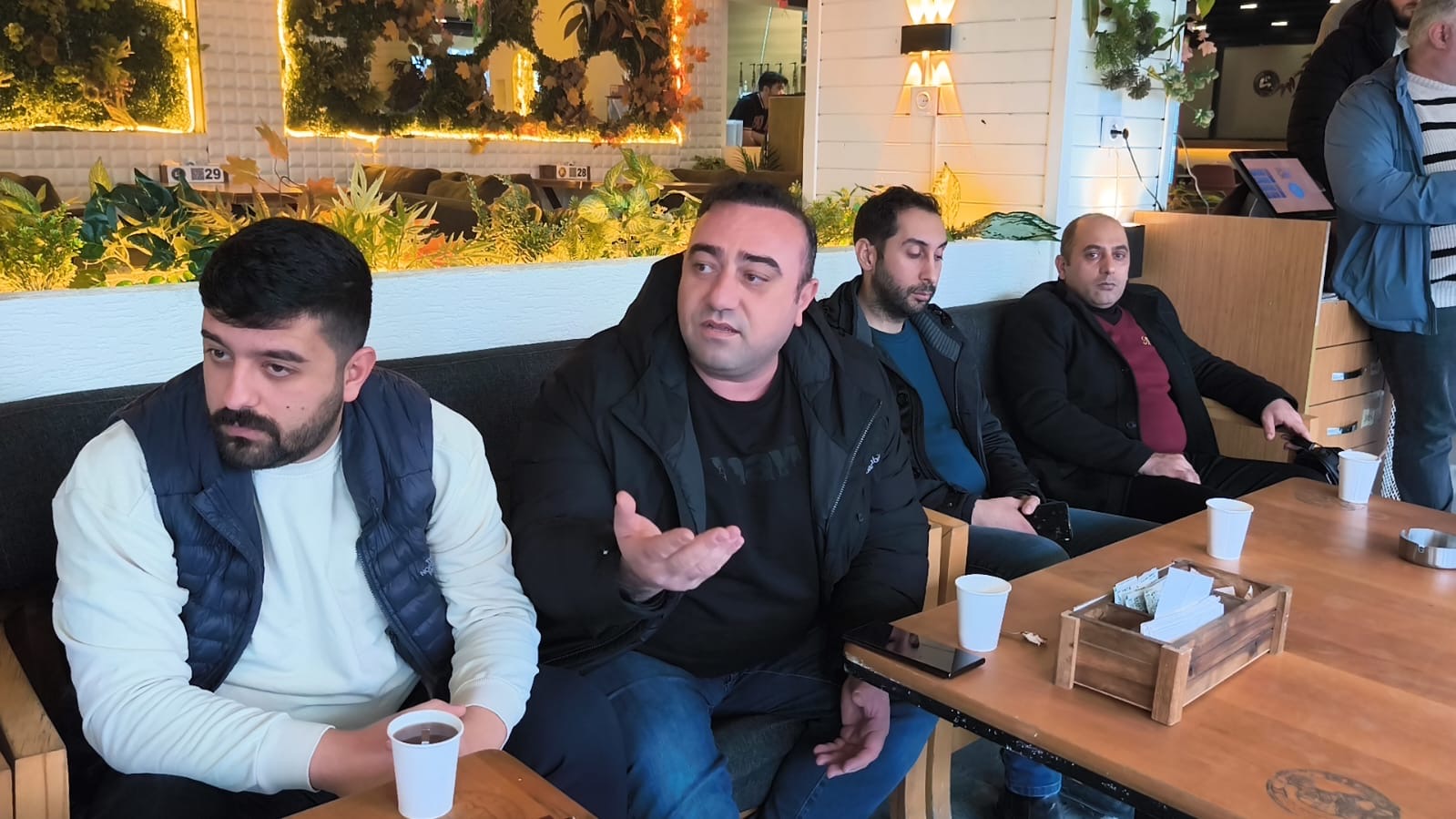 0D802D02 F9Fd 477C B8B5 A06B09C572Ab