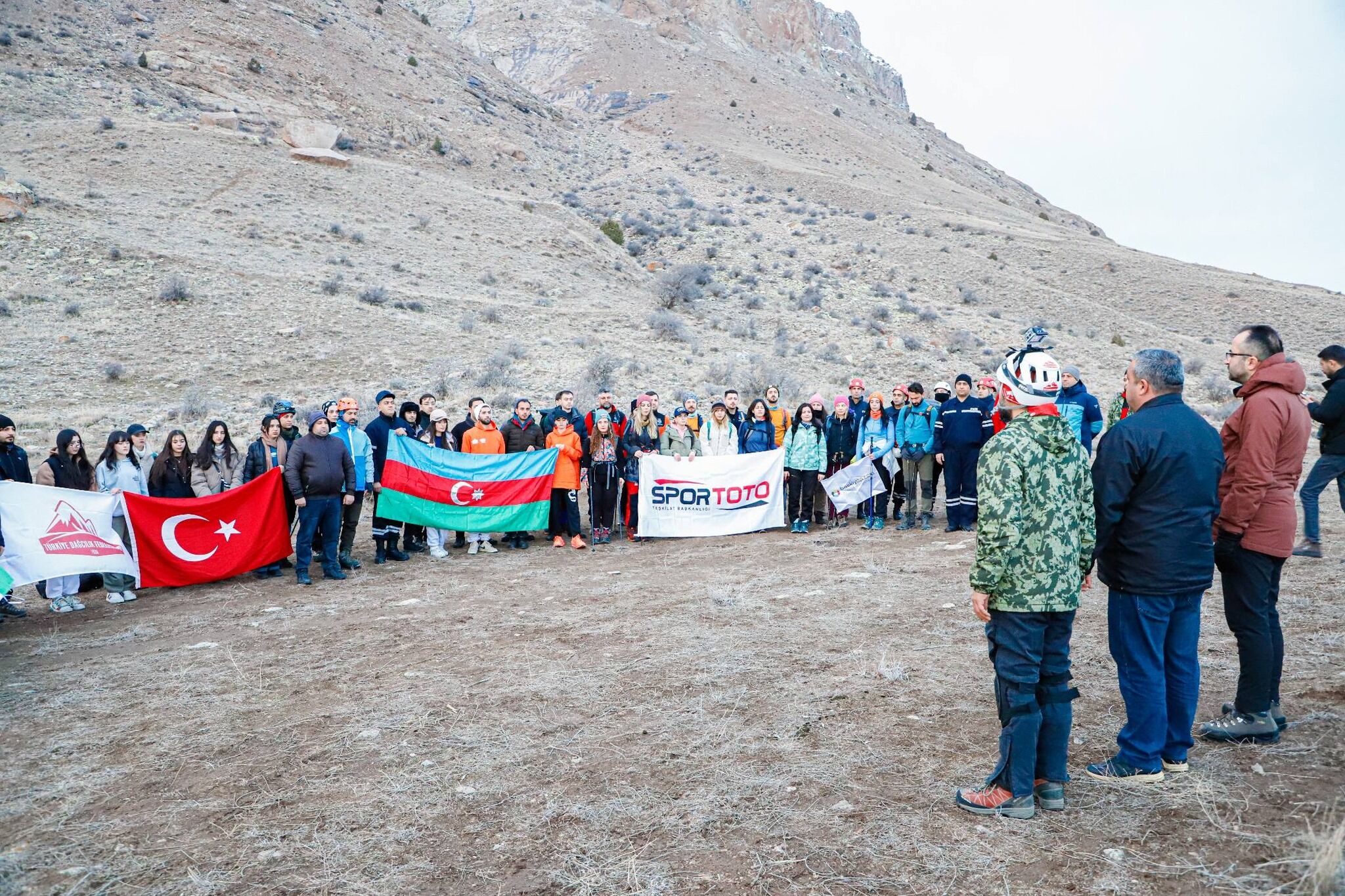 637285355 899812189465066 5772415832849825766 N