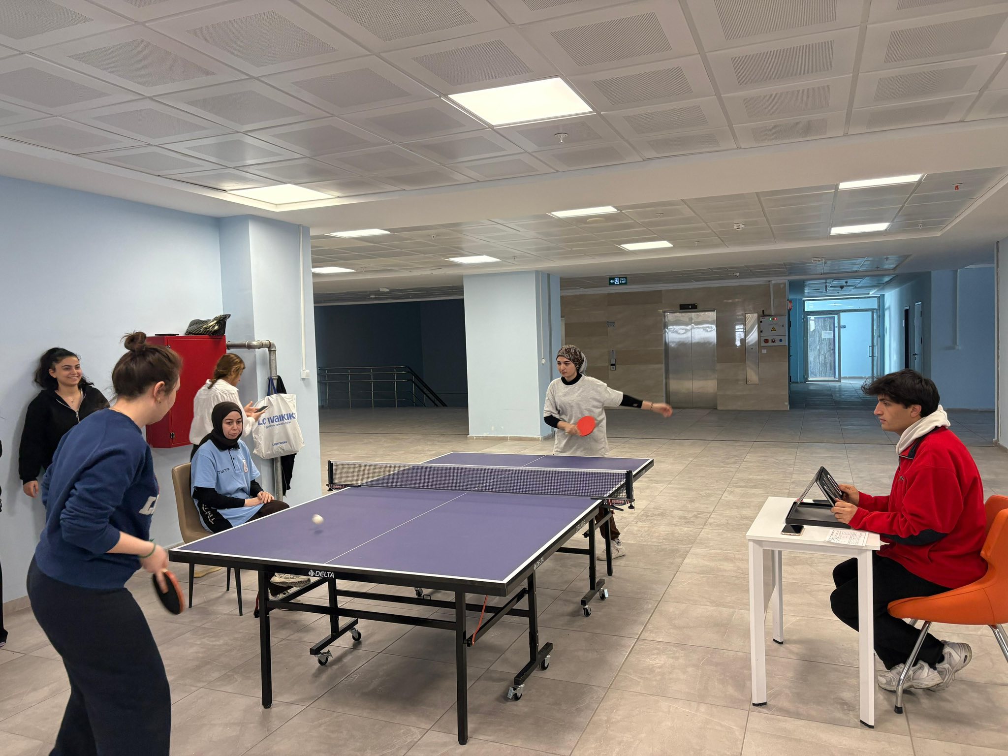 637396784 905491352230483 2550178755249319441 N