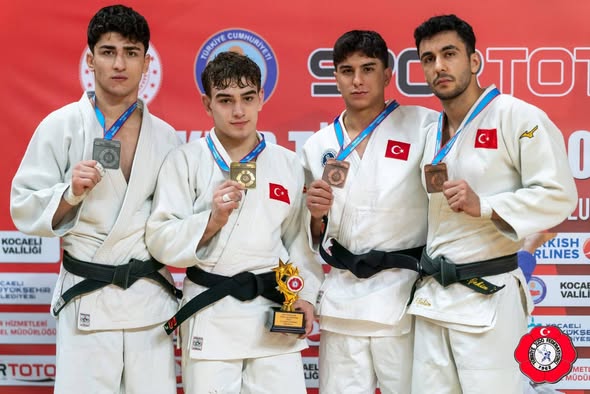 638471892 904280399018245 6961129984971410097 N