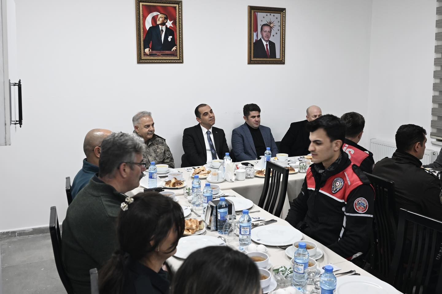 644358901 1402663368556404 7273913057417890276 N