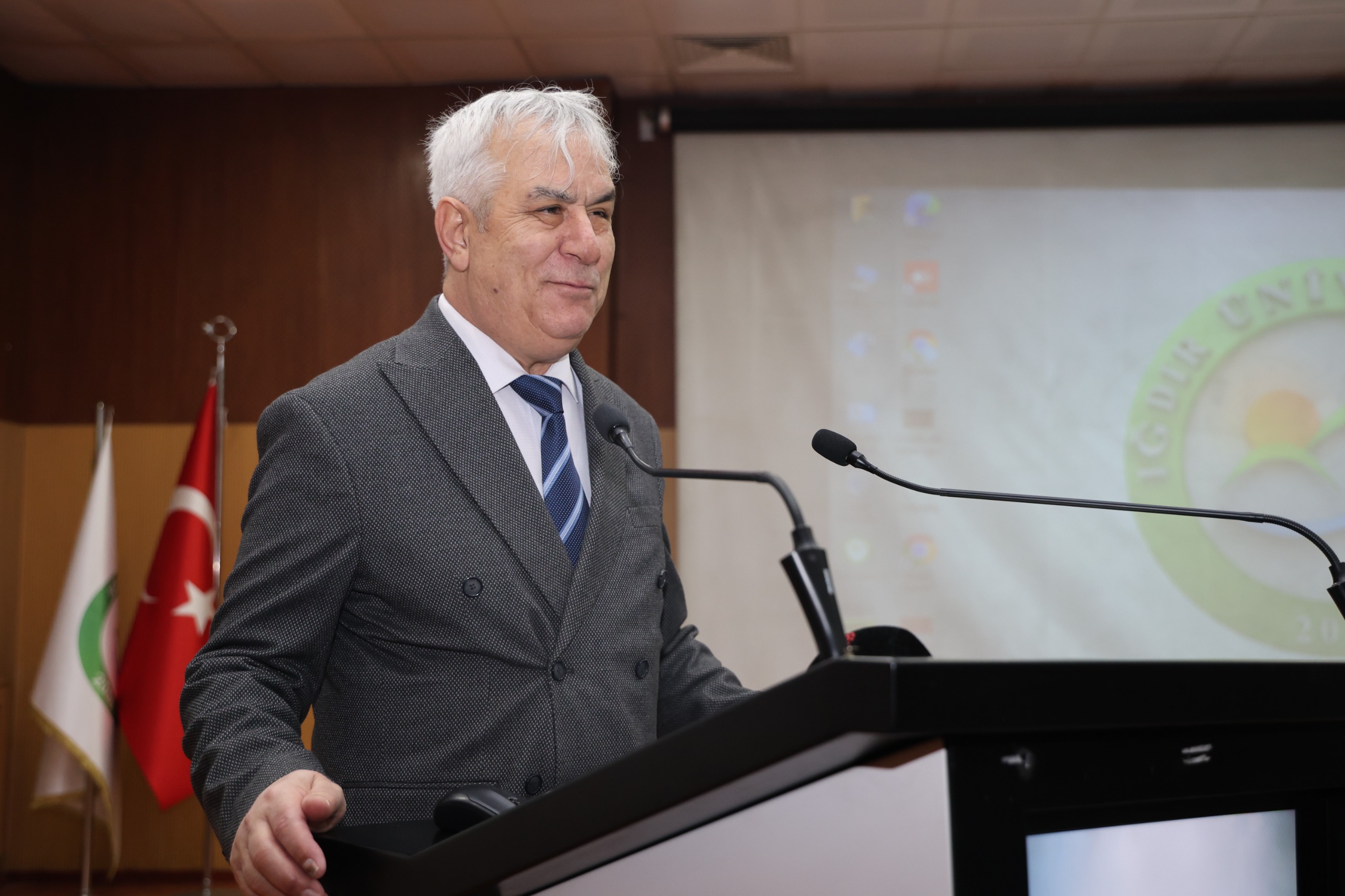 D1A9B9E9 455D 4Fb4 90Be C02F0A74A93E