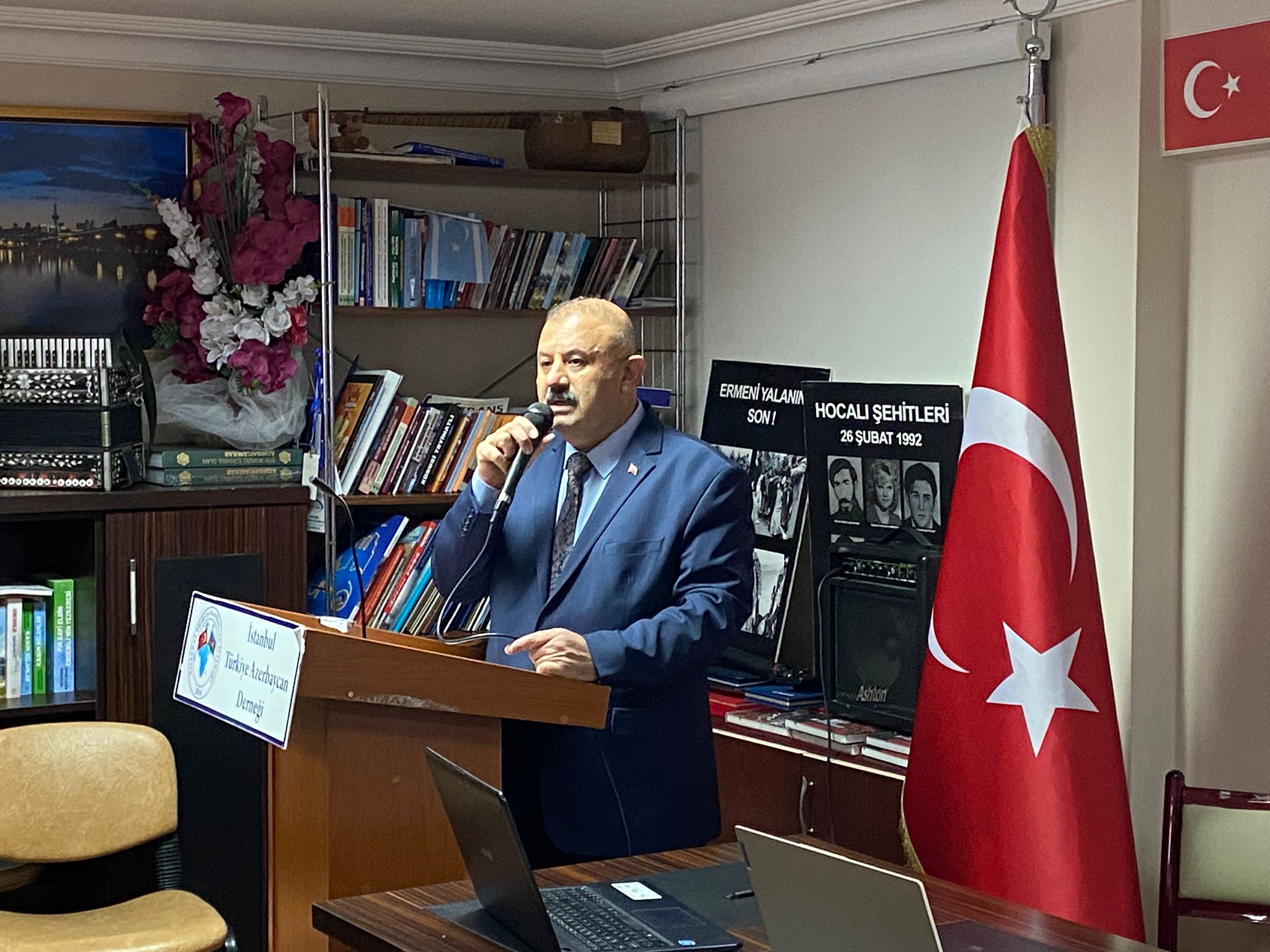 D1E367D0 1411 46B7 A8Ef E21Aacaeb672