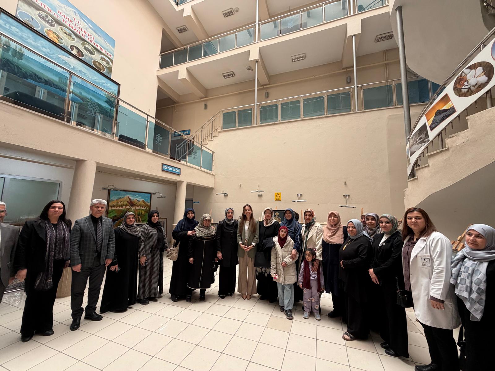 Ed00045A 3876 4F37 86Ff 5B67E8Bbae6A