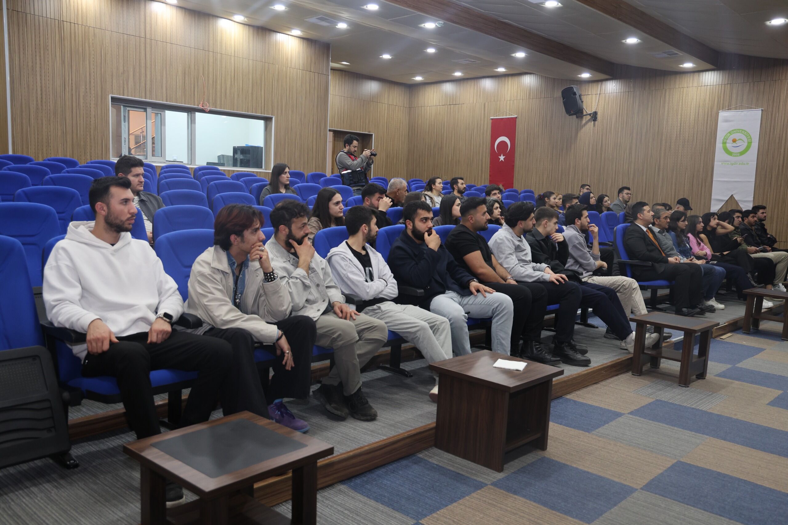 1F010341 86C1 42Ba 8449 3932A482B4F1