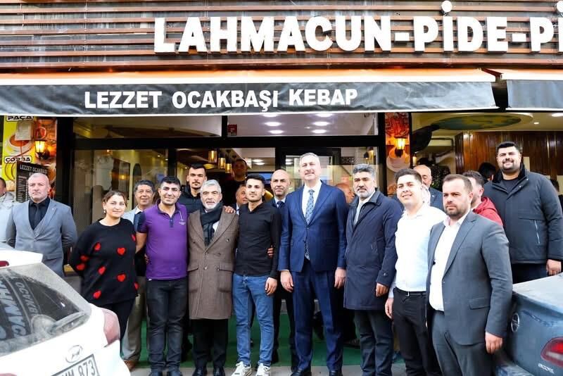 37778C5F Fb7F 4Bb6 Ba02 86F1917Bbe5D