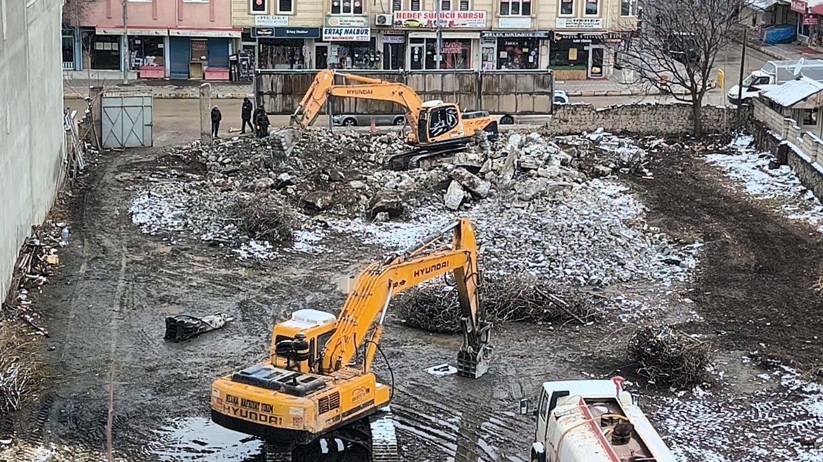 5693F304 7C64 4C7B A707 A09A80Ddff4F (1)