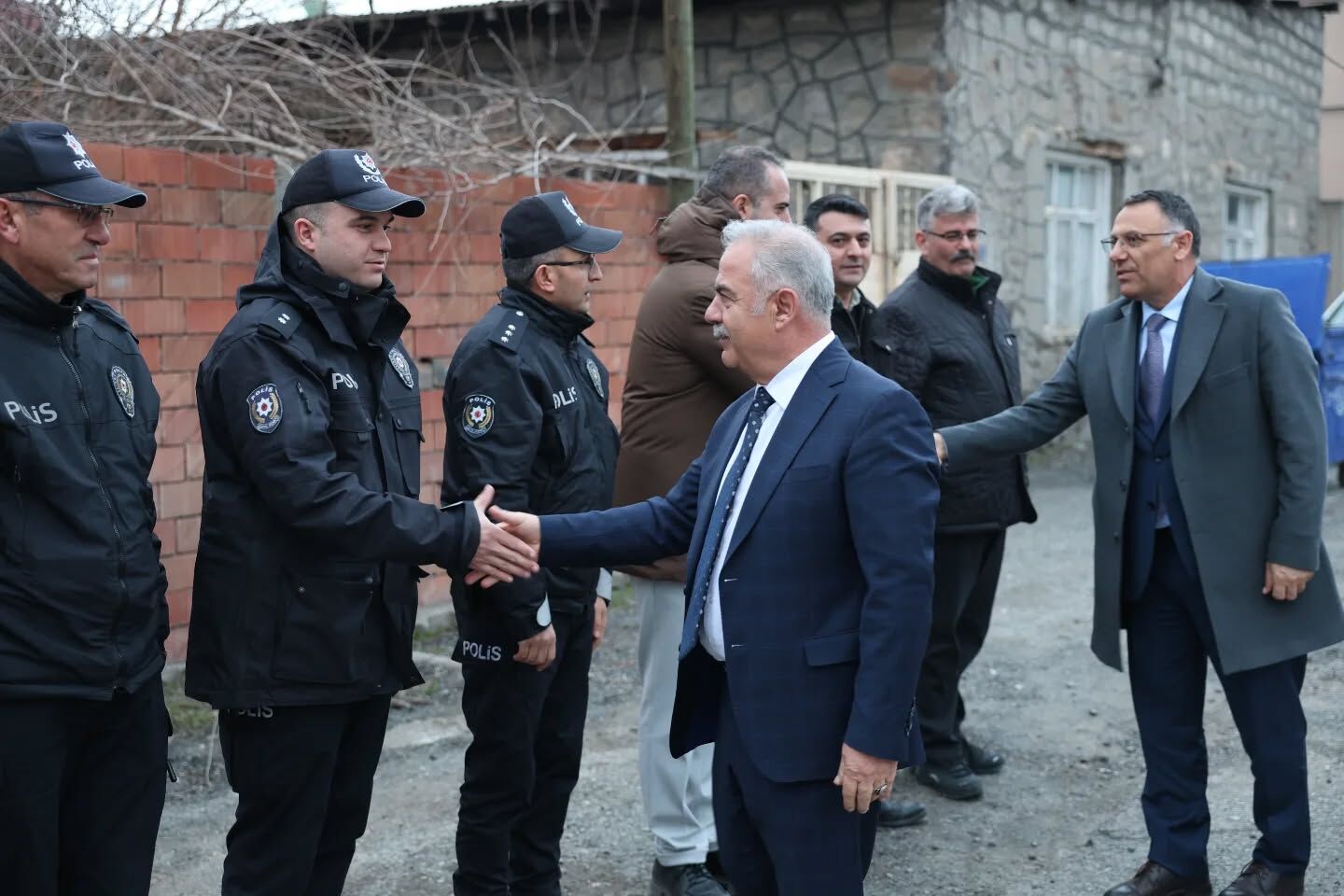 648739951 17962198359052891 4435437354404842506 N