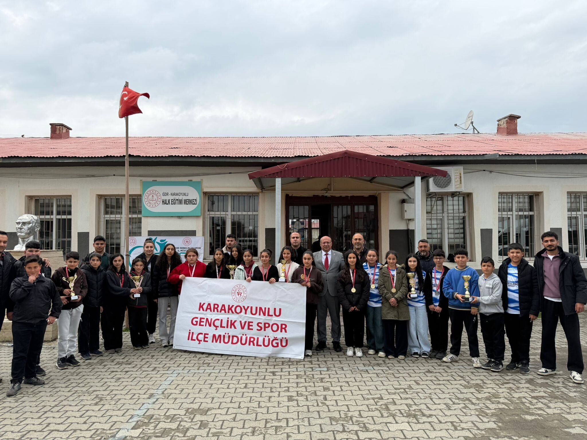 656678474 930429516403333 6922655881641221785 N