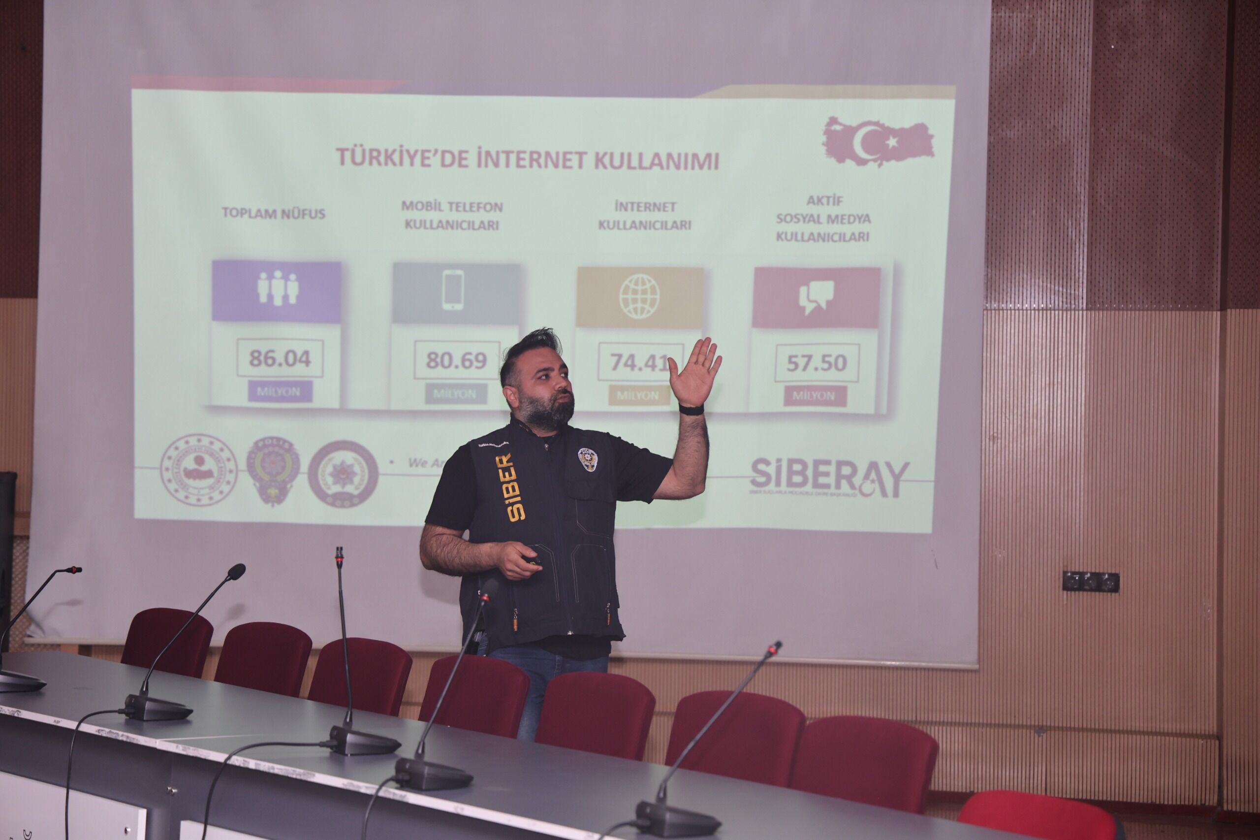 7A079B32 4559 4024 A5A1 4C8Ff93A8Ecf