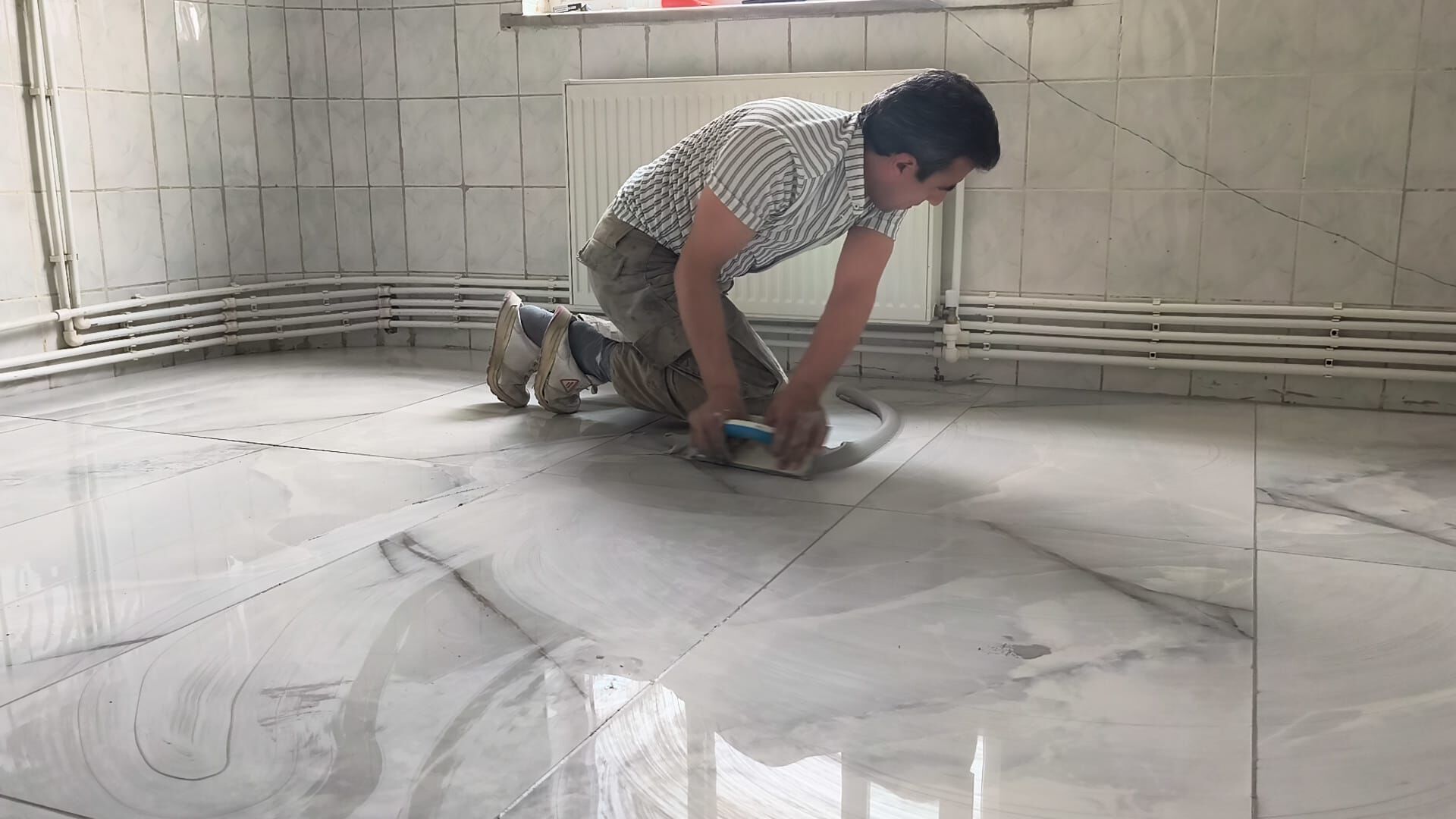 8180B446 348F 4A70 937D 732B9Dd16495