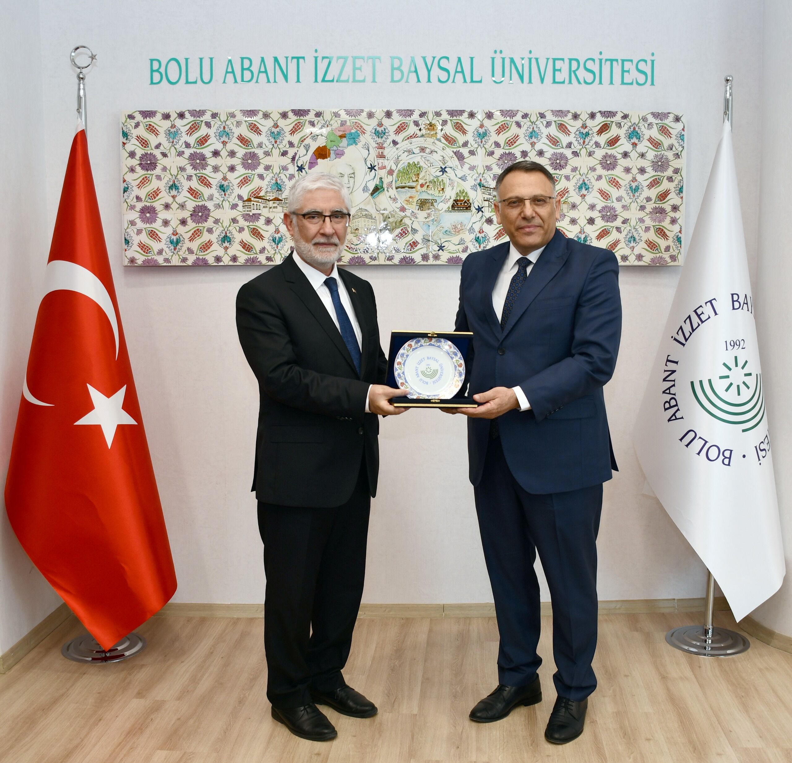 8Fc12423 0495 442E B98E 1368212C122A