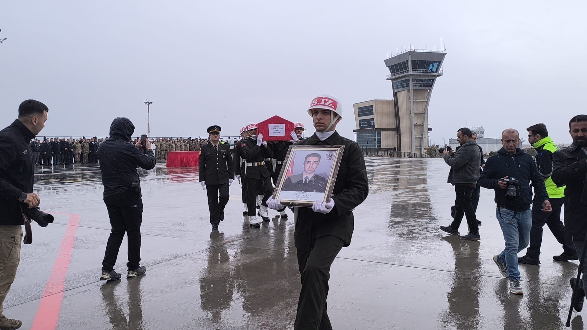 91909650 3275 435B A0D8 16Dfae6Cdb2A