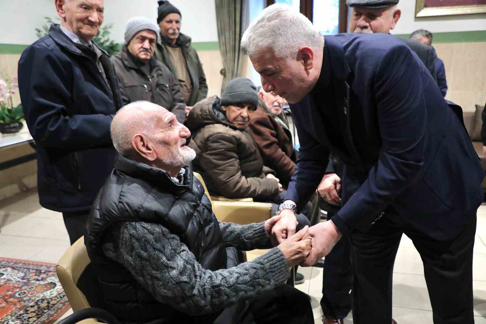 Ticaret Bakanı Bolat, Darülaceze'yi ziyaret etti