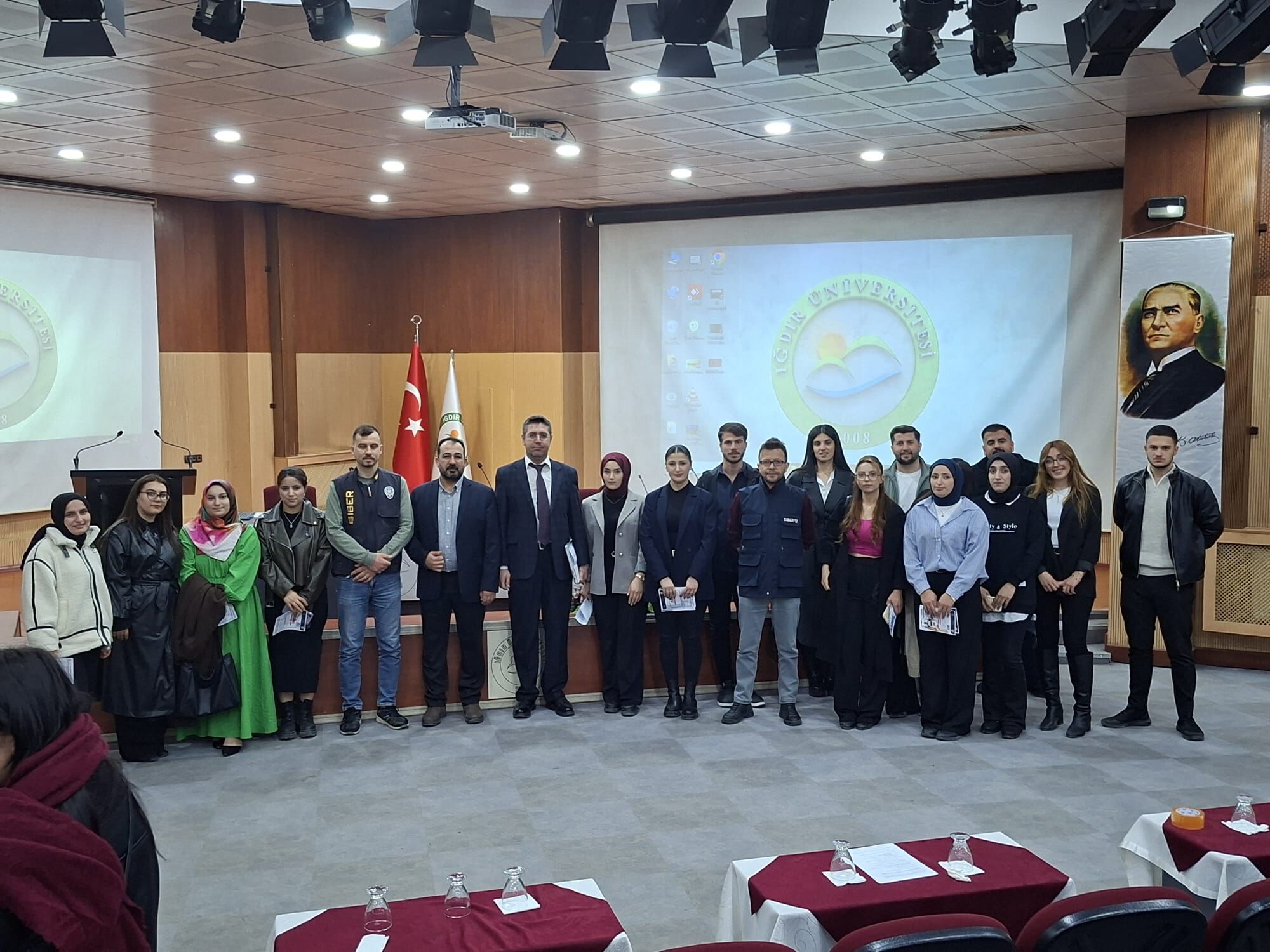 F88A0F5E 1Adf 41B0 91A5 B981563A16Ac