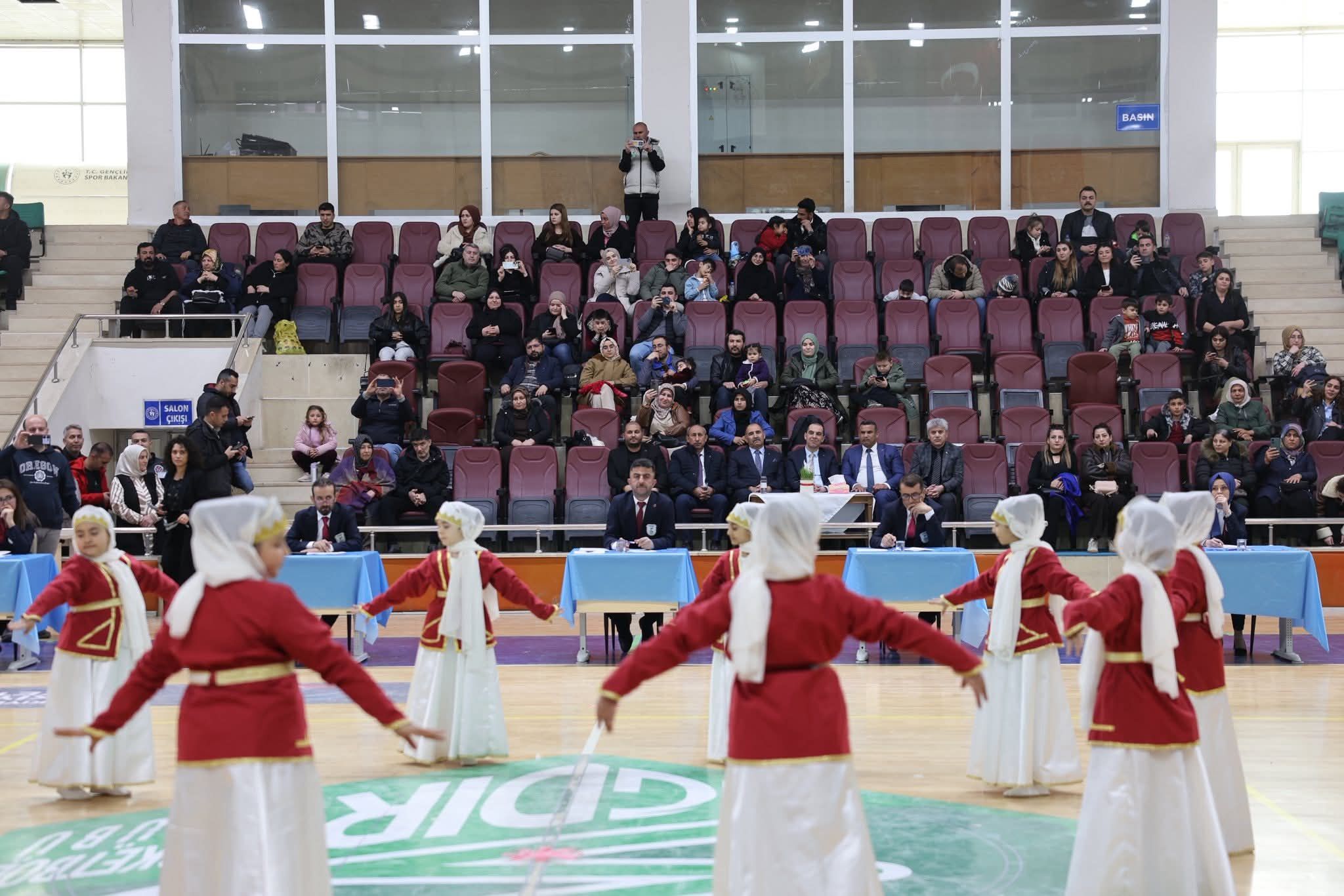 Iğdır’da Halk Oyunları İl Yarışması Coşkuyla Gerçekleştirildi