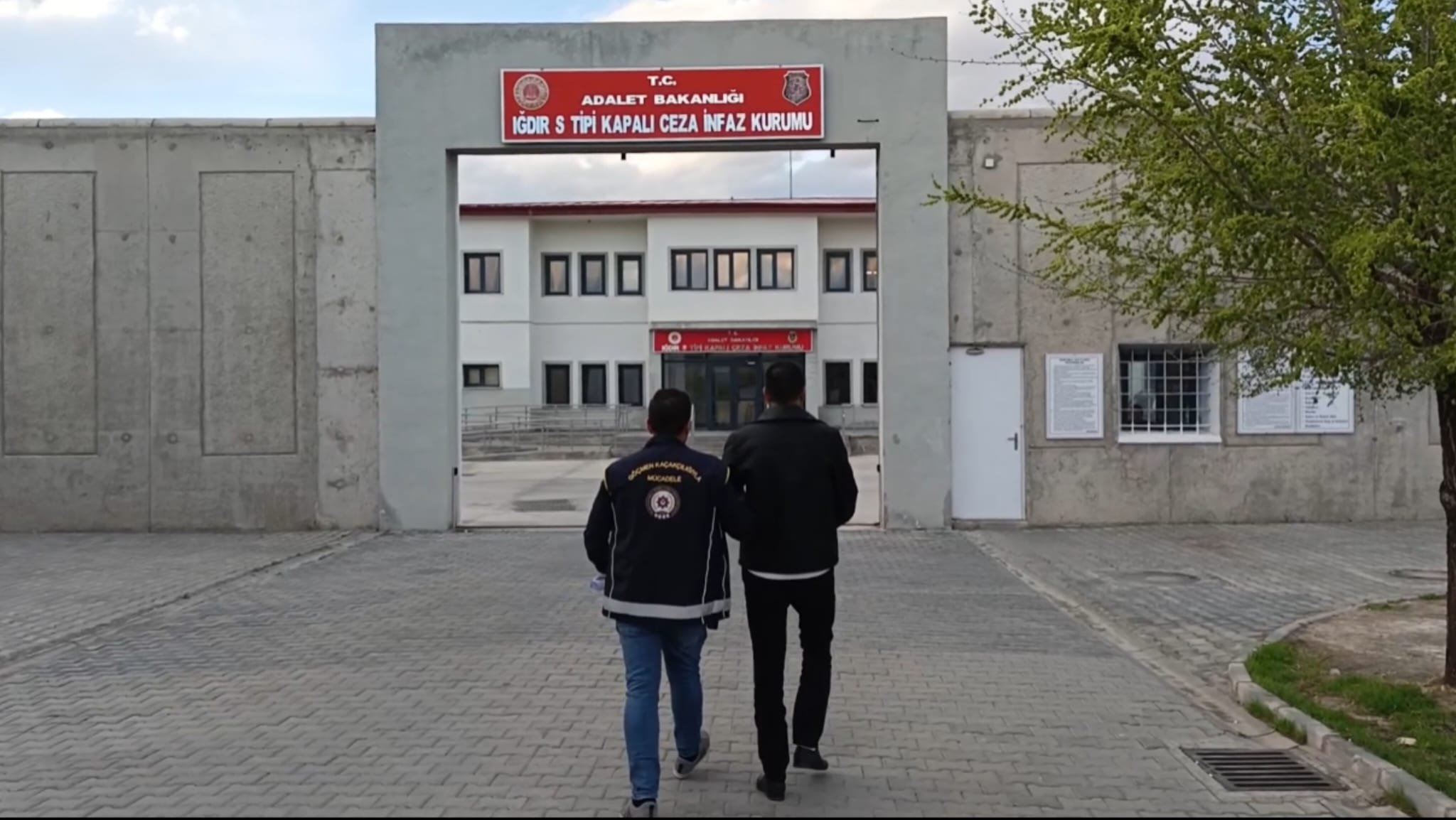 1B26Bfe7 B2Bd 4B60 B2Bd 82B14A7C505E