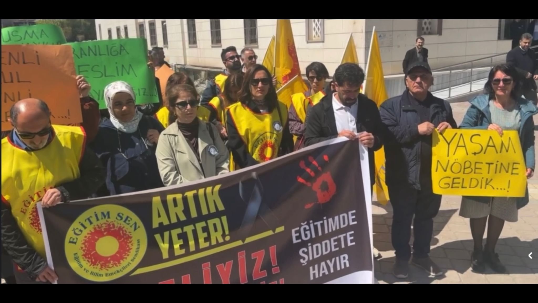 2E0D1C4F A1De 49E3 9A53 195Fc4Fcabe3