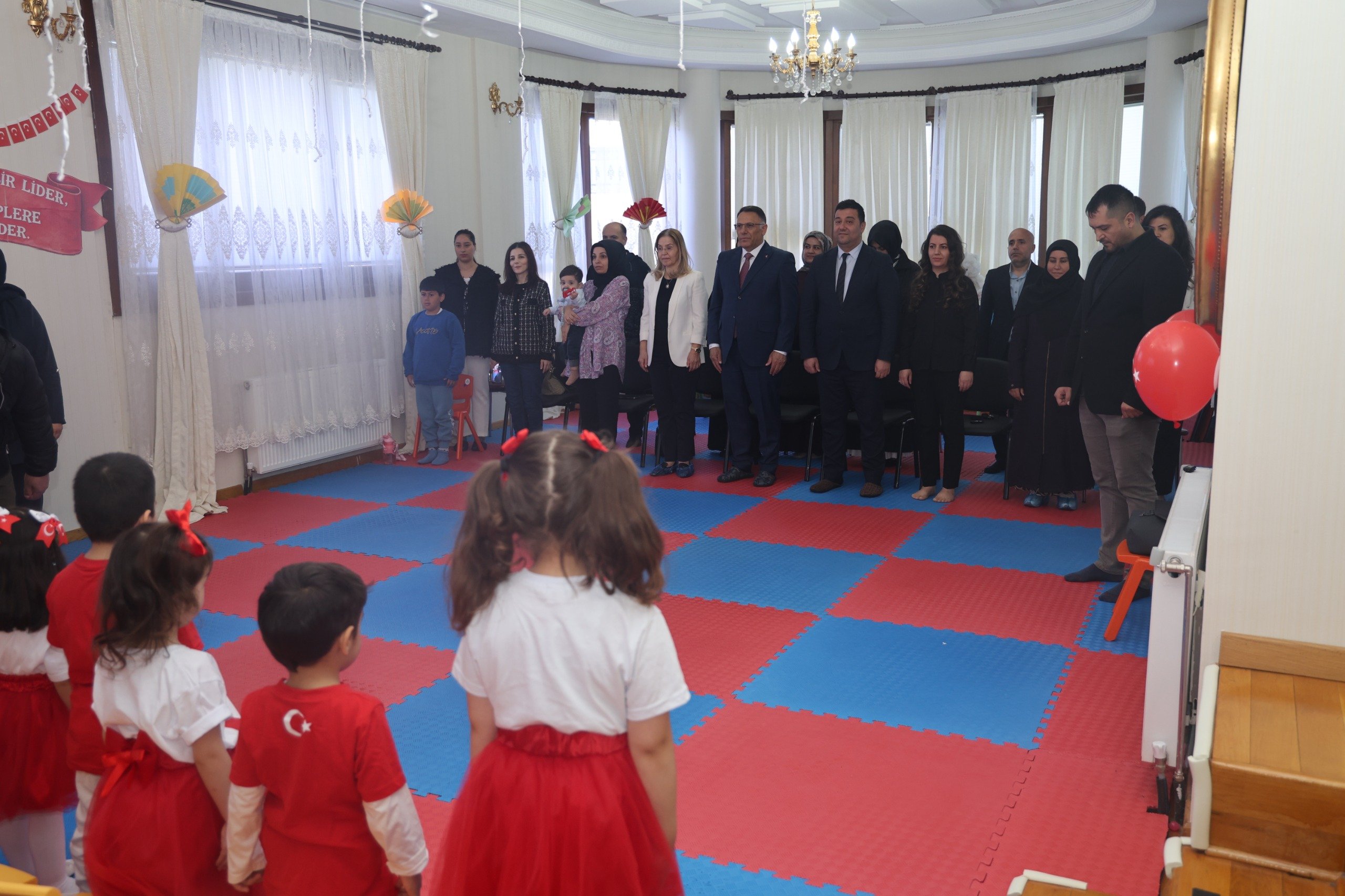 3265B415 6618 4D22 8258 1A853E7C96F2