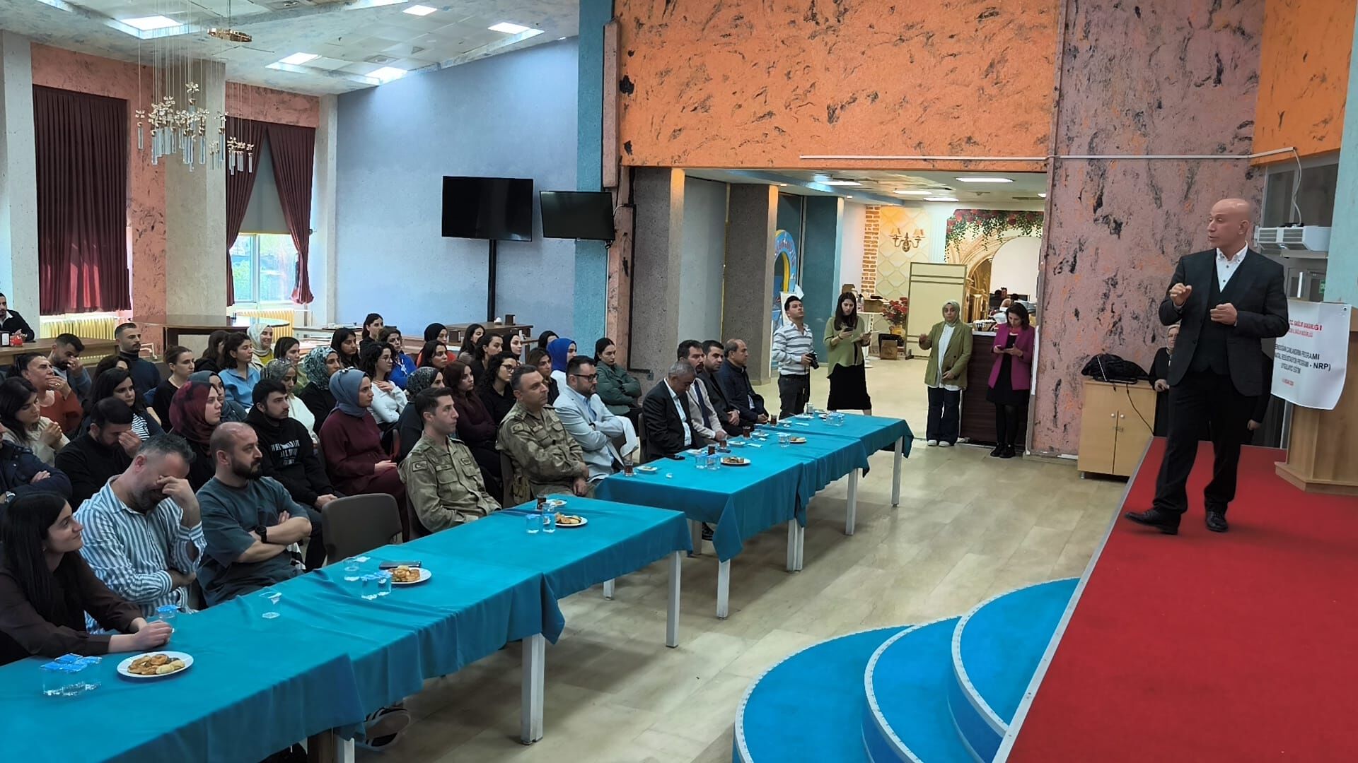 38Bd7Dc3 Dd19 40Ce A68E 7D5D4B8B0879