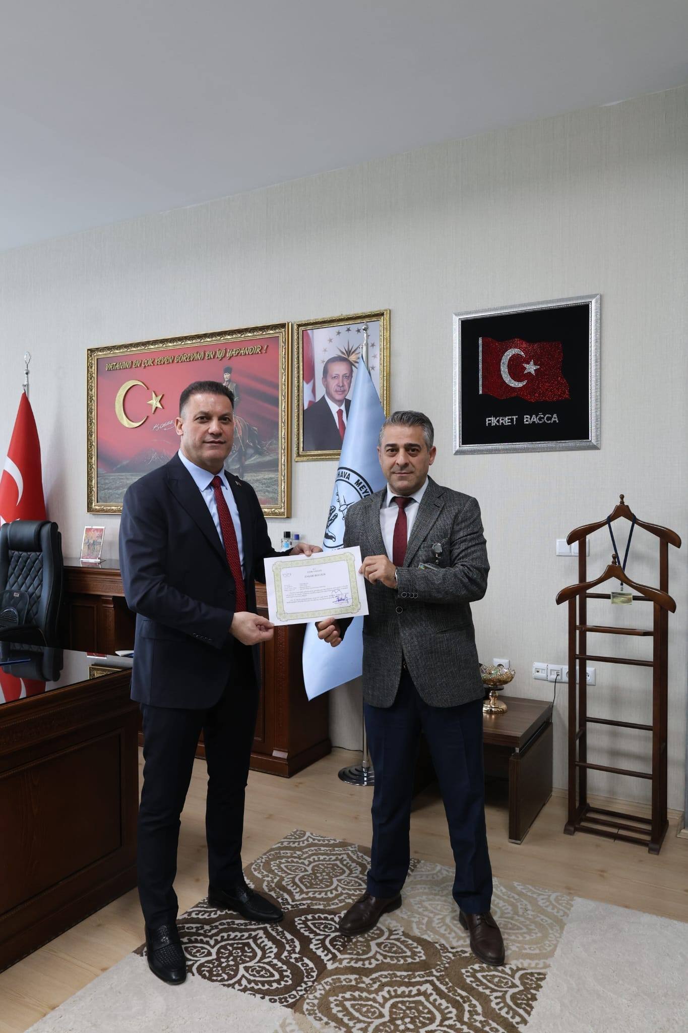 667786801 10237237733497180 5708054688741679574 N