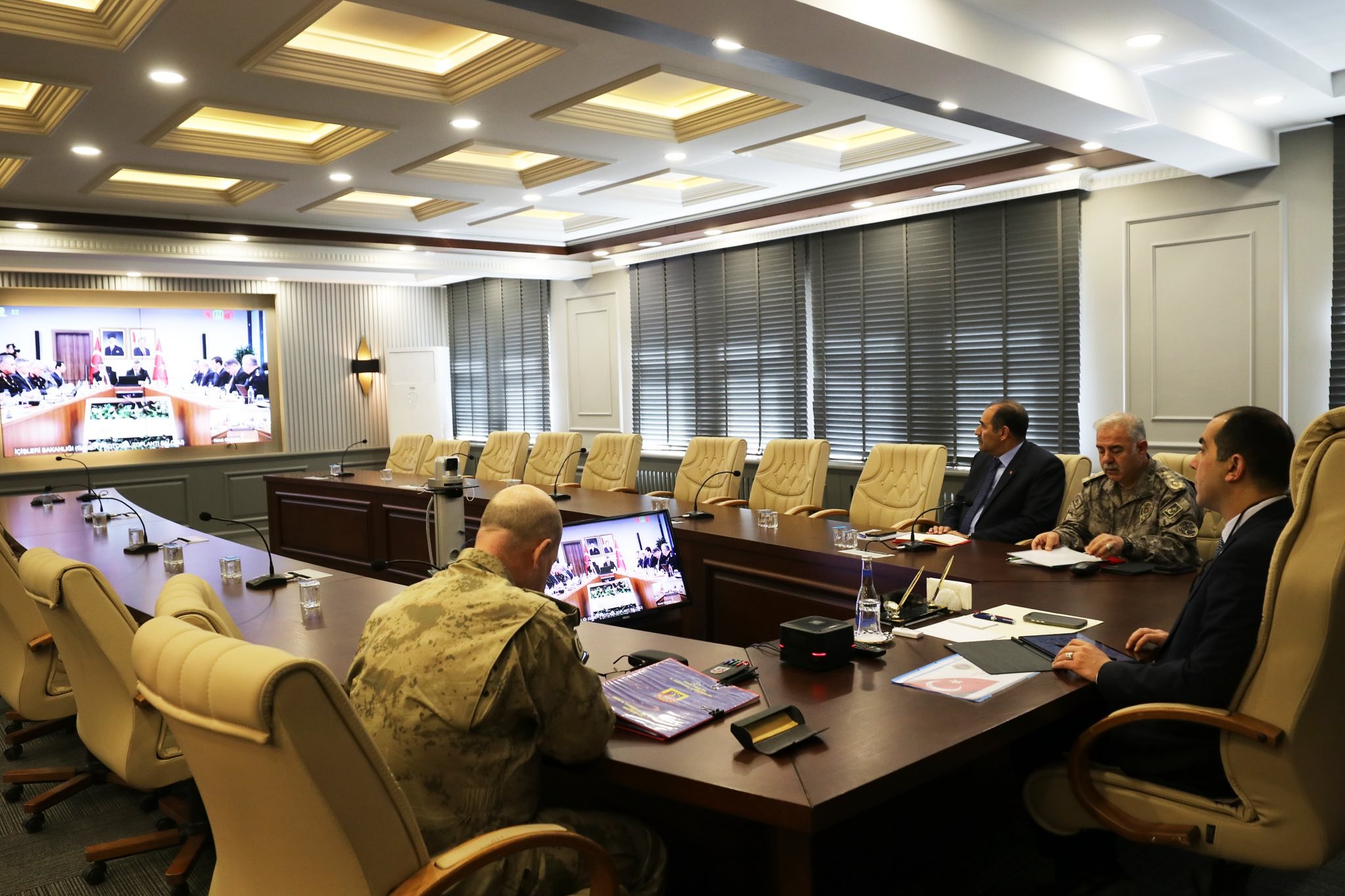 671967039 1444404511048956 1001443272358396165 N