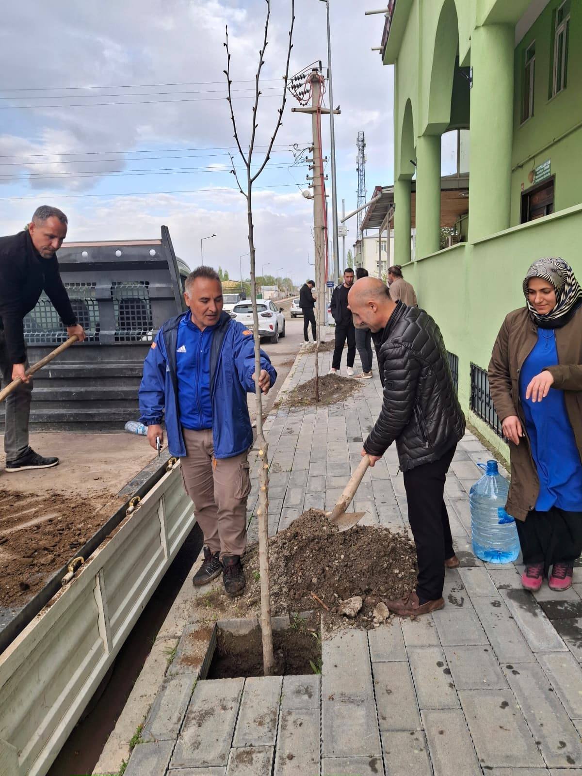 672691251 26372696882393353 2738545369544714635 N-1