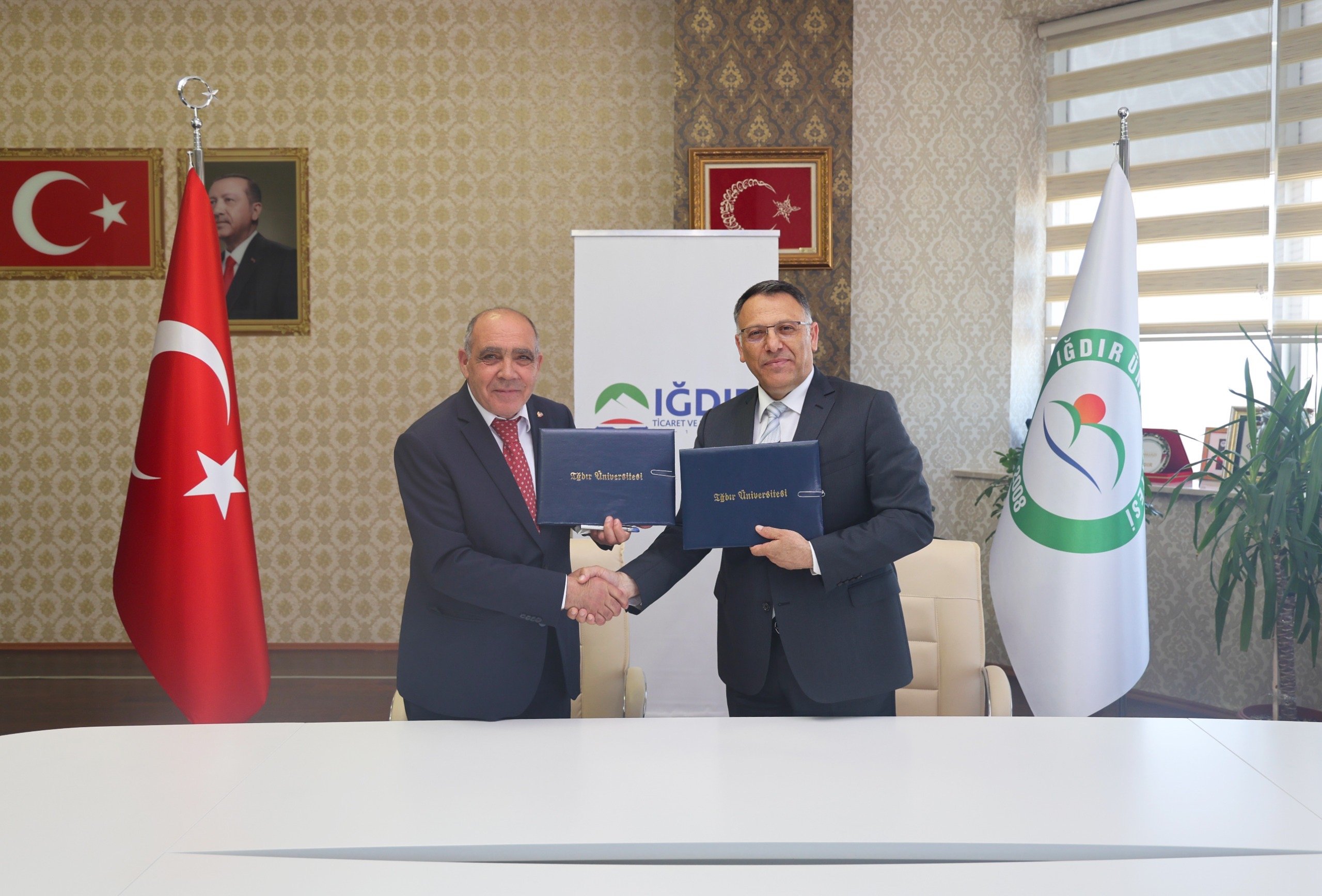 A437Cb88 F921 4E5E 9A7D 75Dec0Cef42C