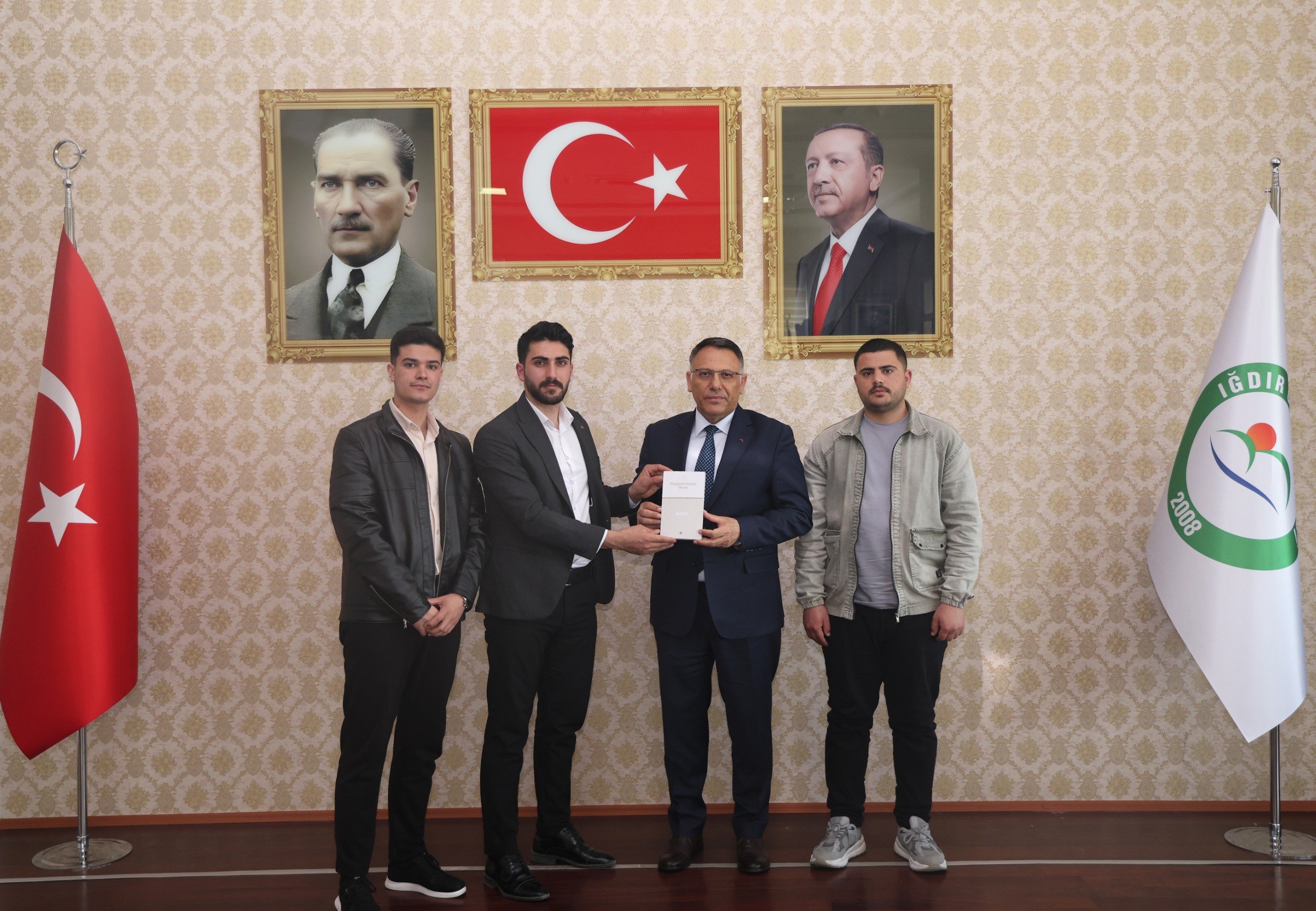 A9030Dc8 Cb7B 49F0 B074 6E5B156303Eb-1