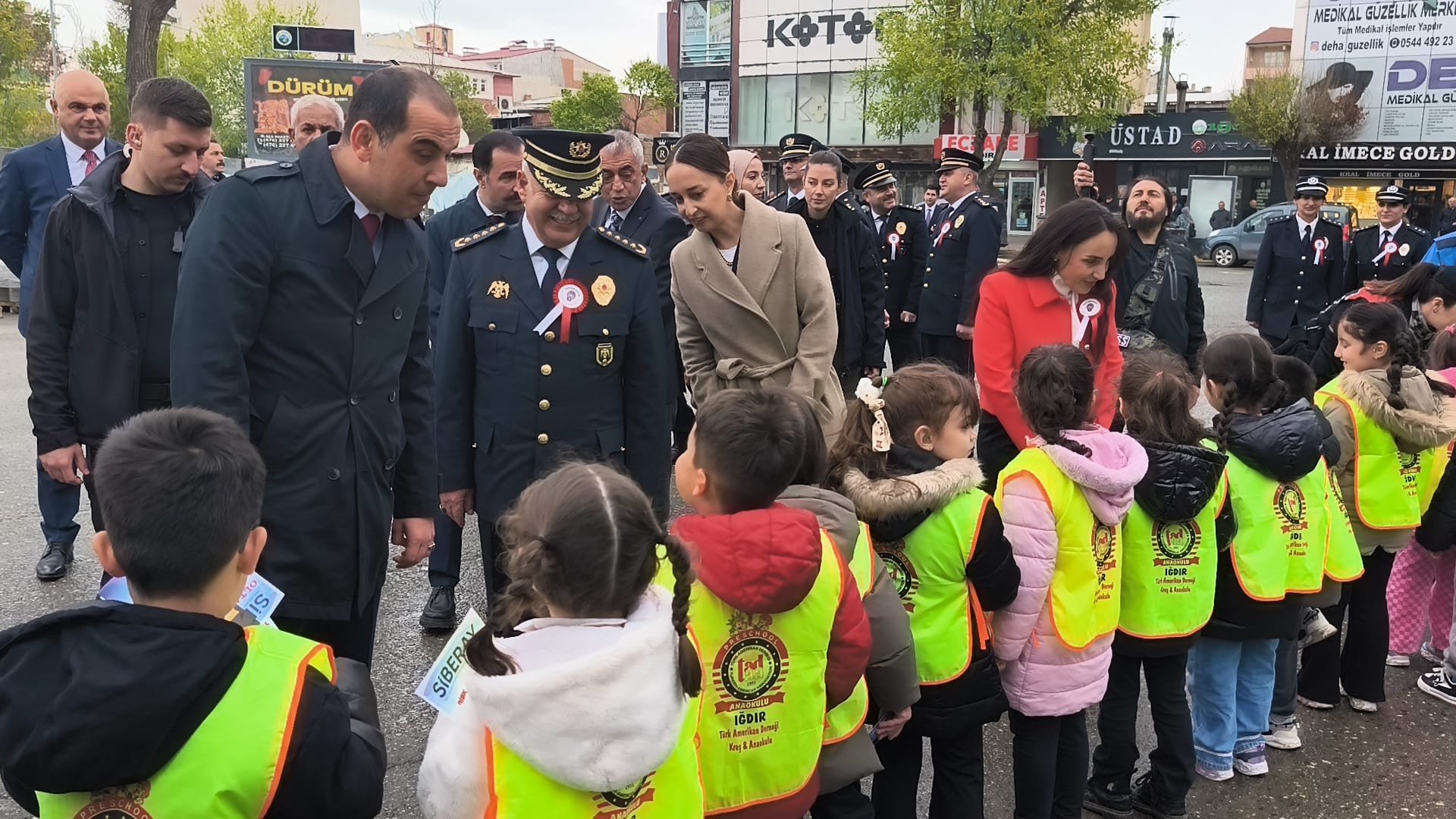 Cefcbf82 3849 4Acd 852B 7A93D5715302