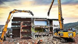 BİNA YIKIM, BOYANMASI, İHATA DUVARI VE SAHA BETONU İŞLERİ YAPTIRILACAKTIR.